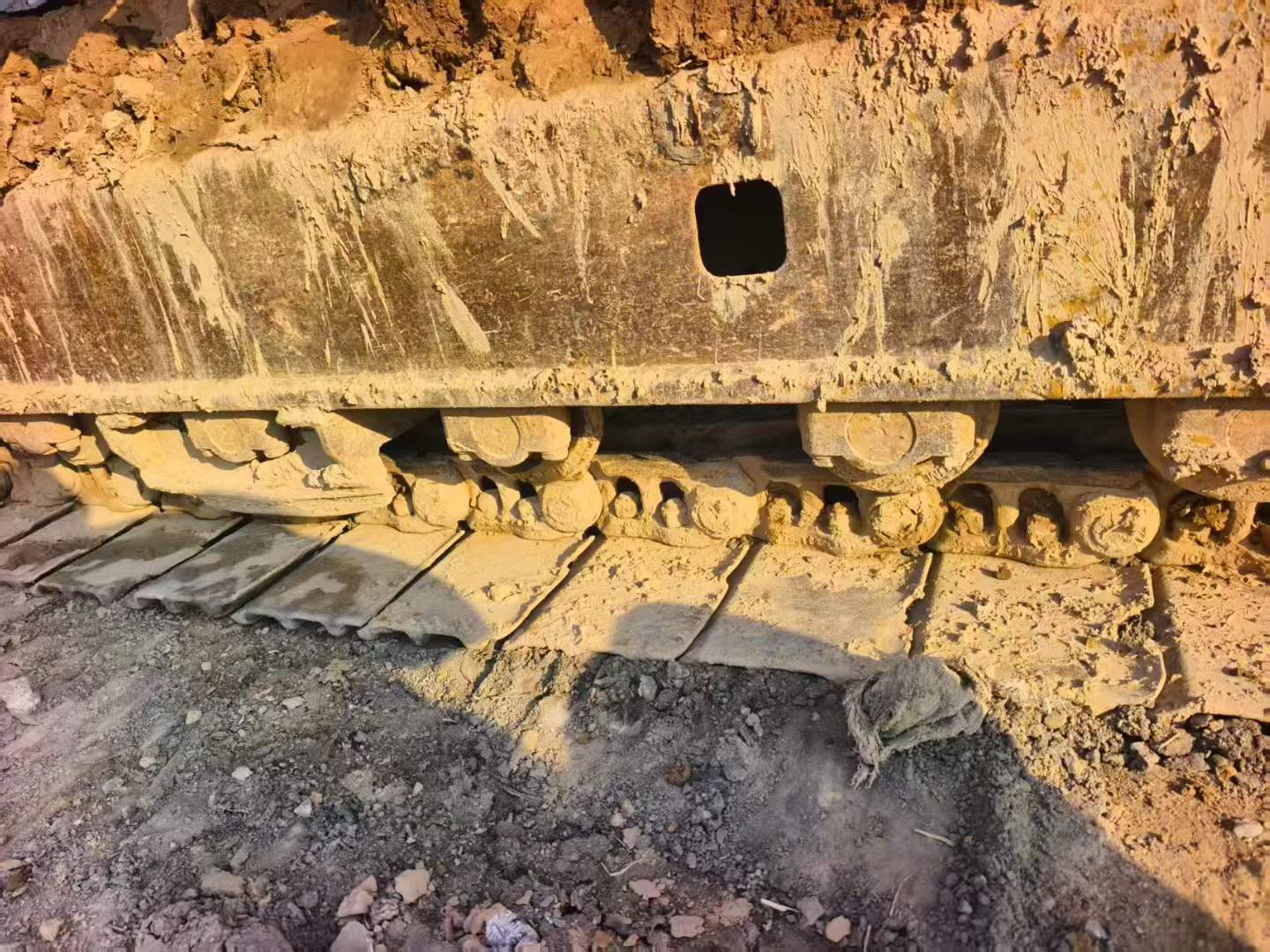 Used Kobelco SK210-6 Excavator 2016 Model / 3