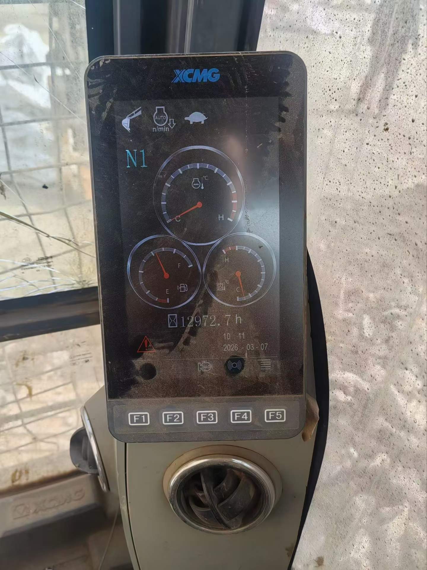 Used XCMG XE205DA Excavator 2021 Model / 3