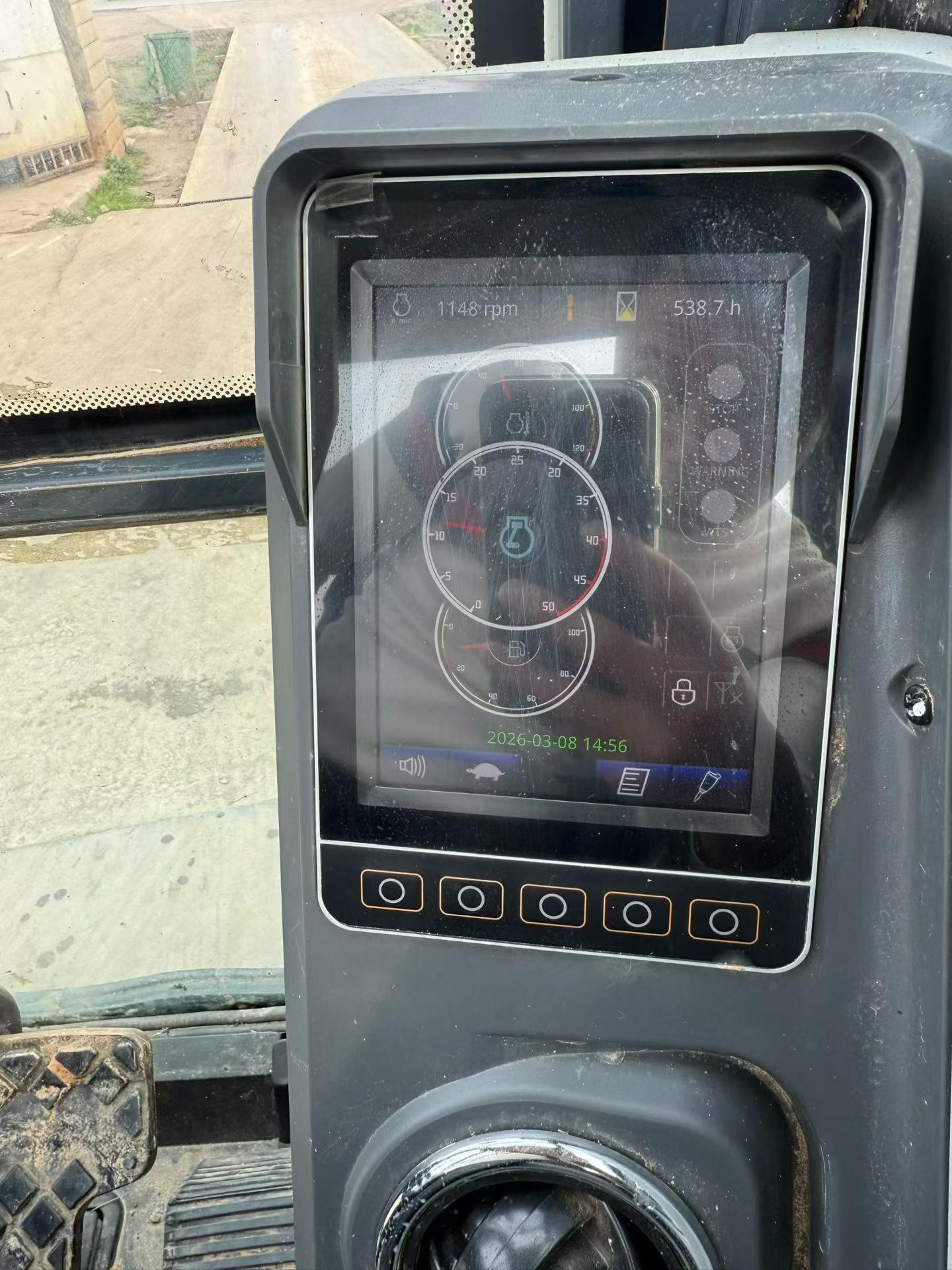 Used Hyundai R80G Excavator 2016 Model / 5