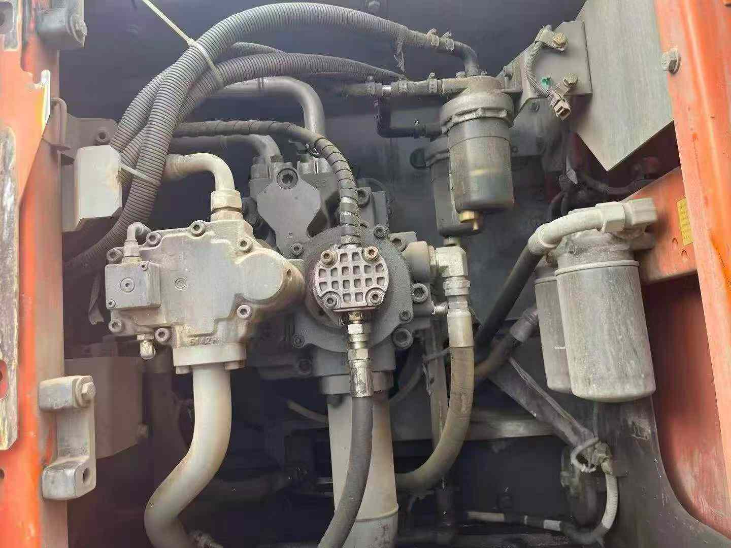 Used Hitachi ZX490LCH-5A Excavator 2016 Model / 3