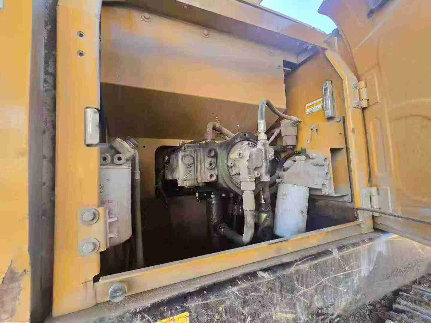 Used Sany SY215C Excavator 2020 Model / 3