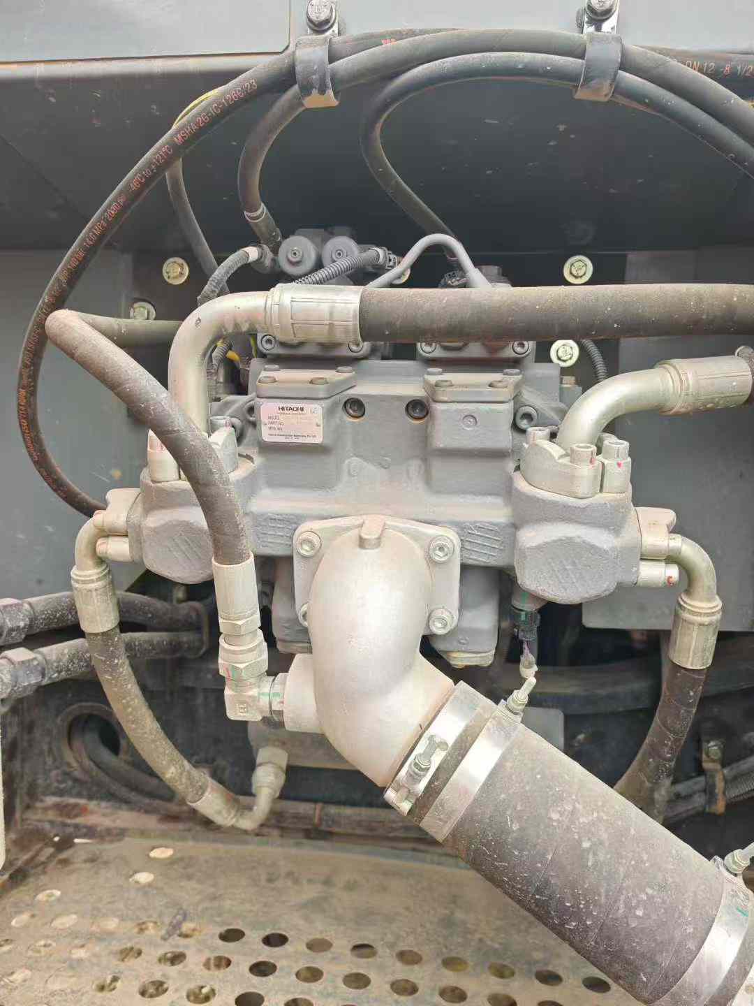 Used Hitachi ZX200-6 Excavator 2023 Model / 9