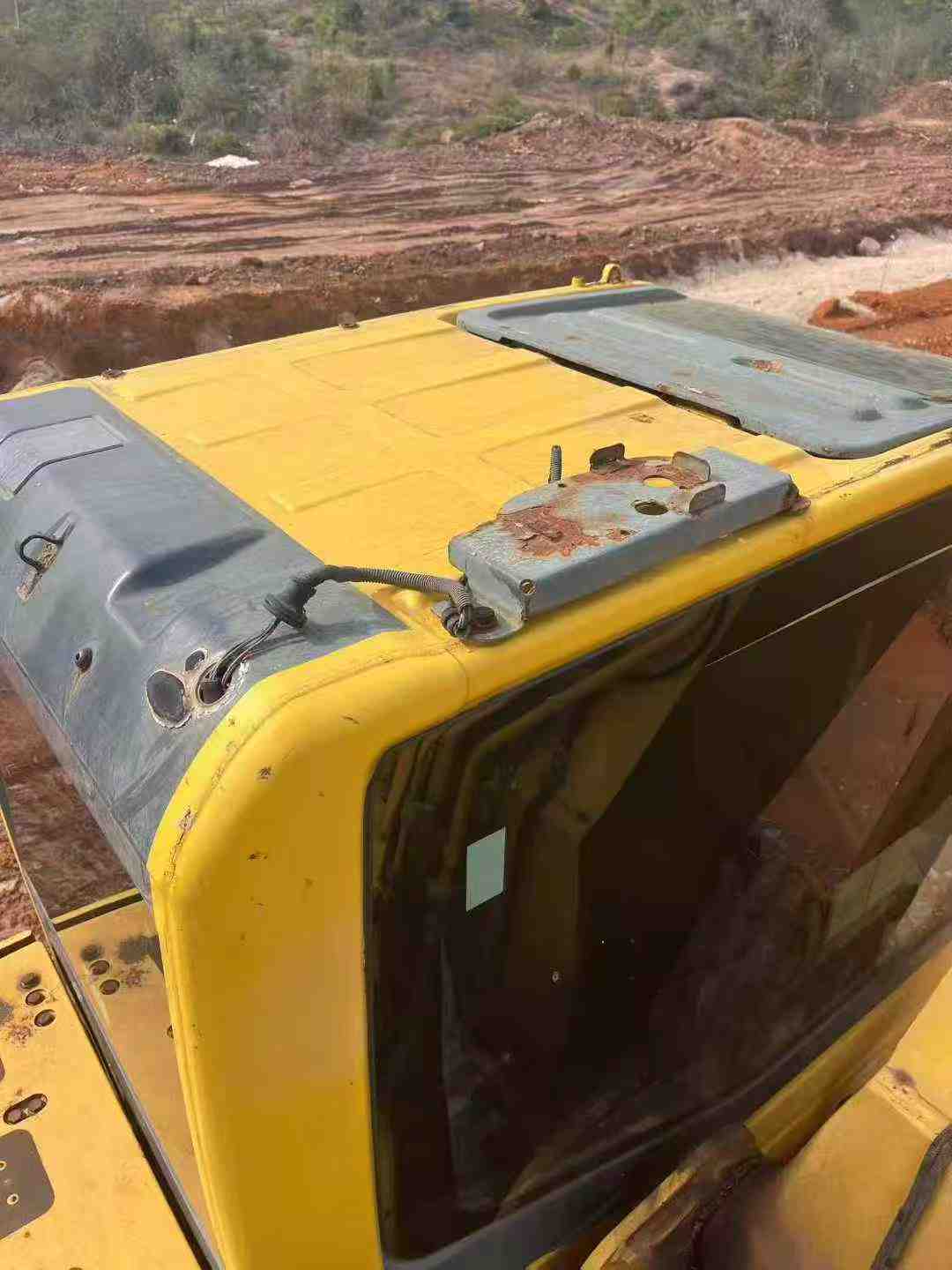 Used Komatsu PC200 Excavator 2012 Model / 6