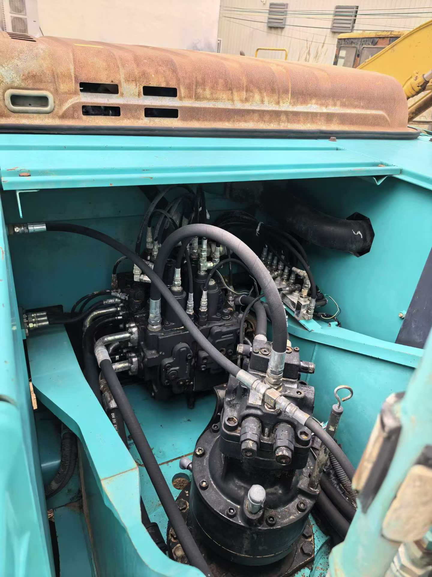 Used Kobelco SK200-8 Excavator 2016 Model / 5