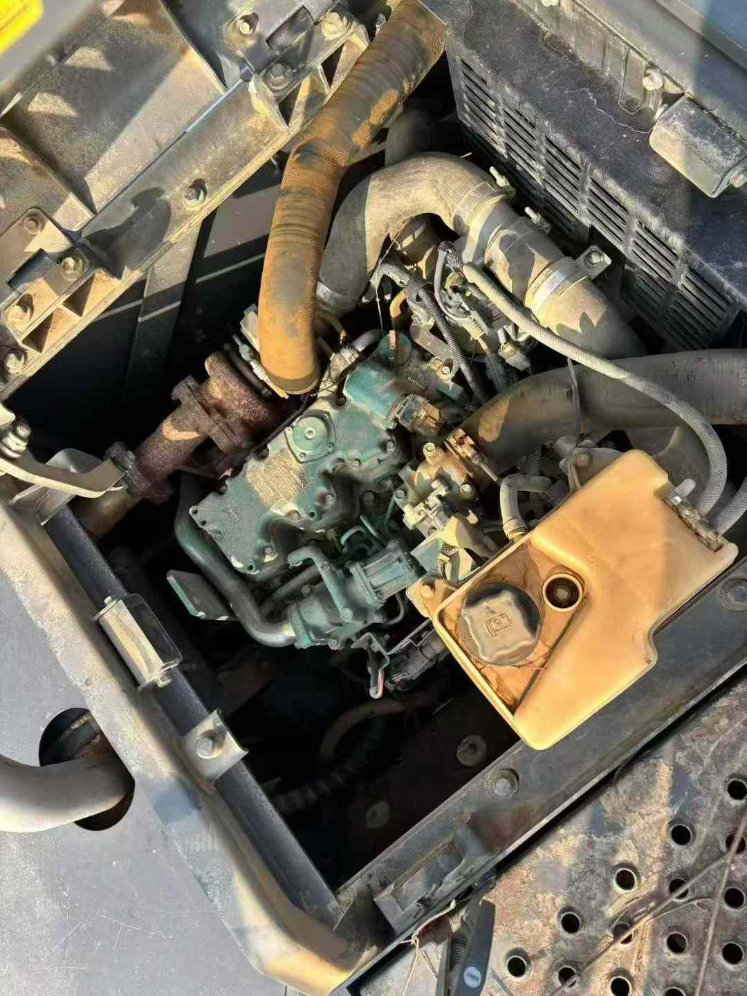 Used Volvo L120E Excavator 2018 Model / 7