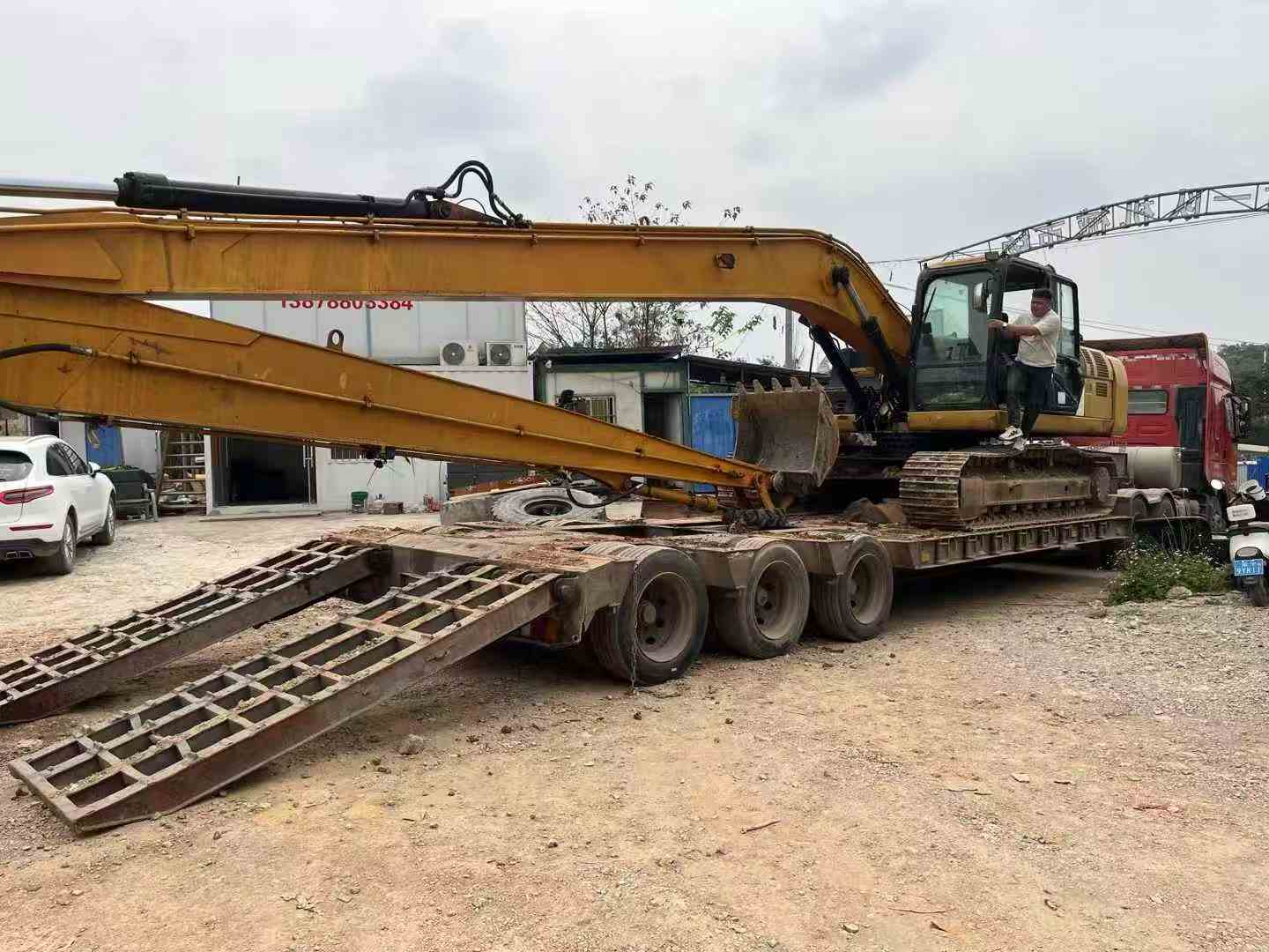 Used Caterpillar 323D2L Excavator 2015 Model / 3