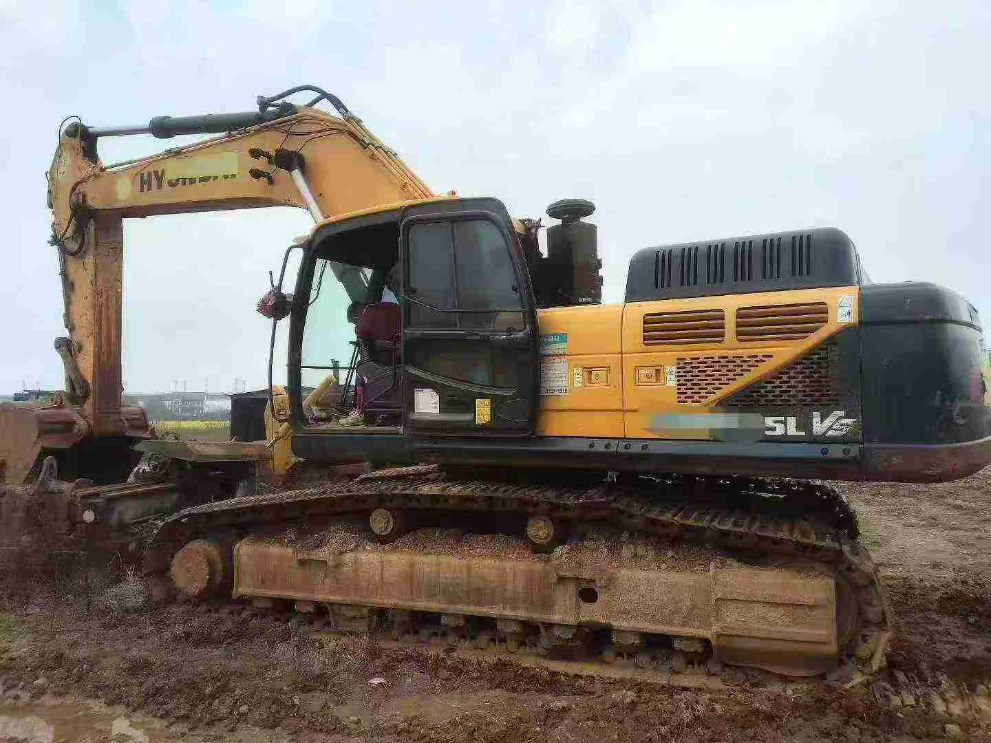 Used Hyundai R385LVS Excavator 2016 Model / 3