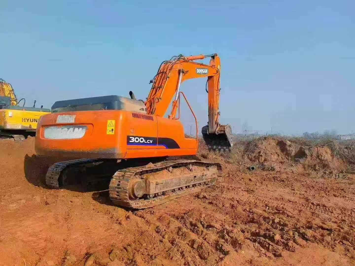 Used Doosan DH300-7 Excavator 2016 Model / 2