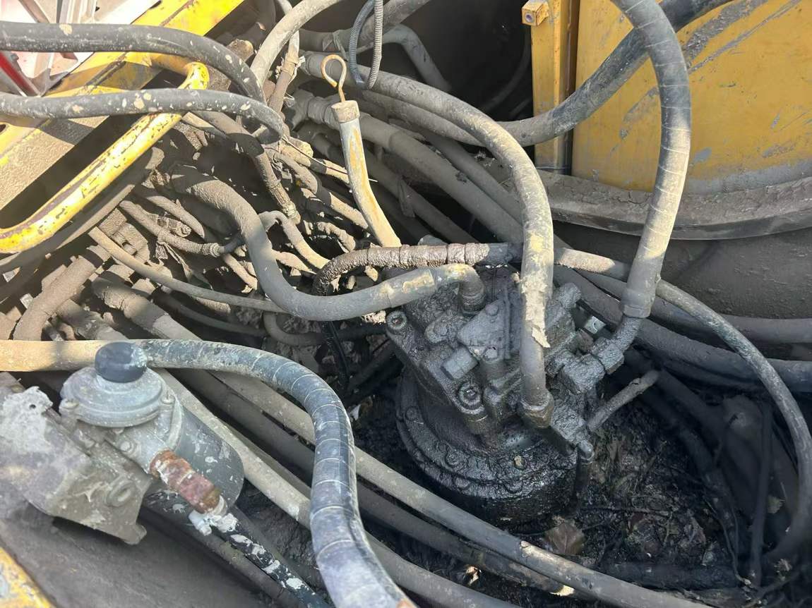 Used Volvo EC210B Excavator 2016 Model / 5