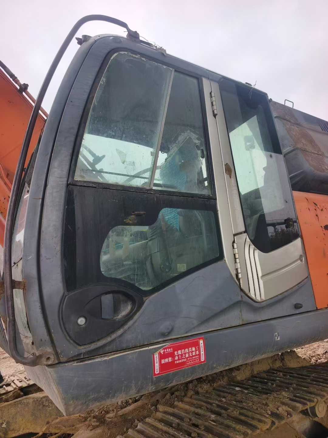 Used Hitachi ZX240 Excavator 2010 Model / 7