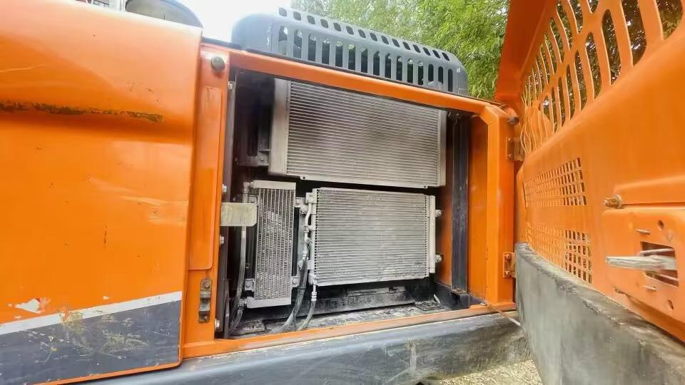 Used Doosan DH200-3 Excavator 2021 Model / 2