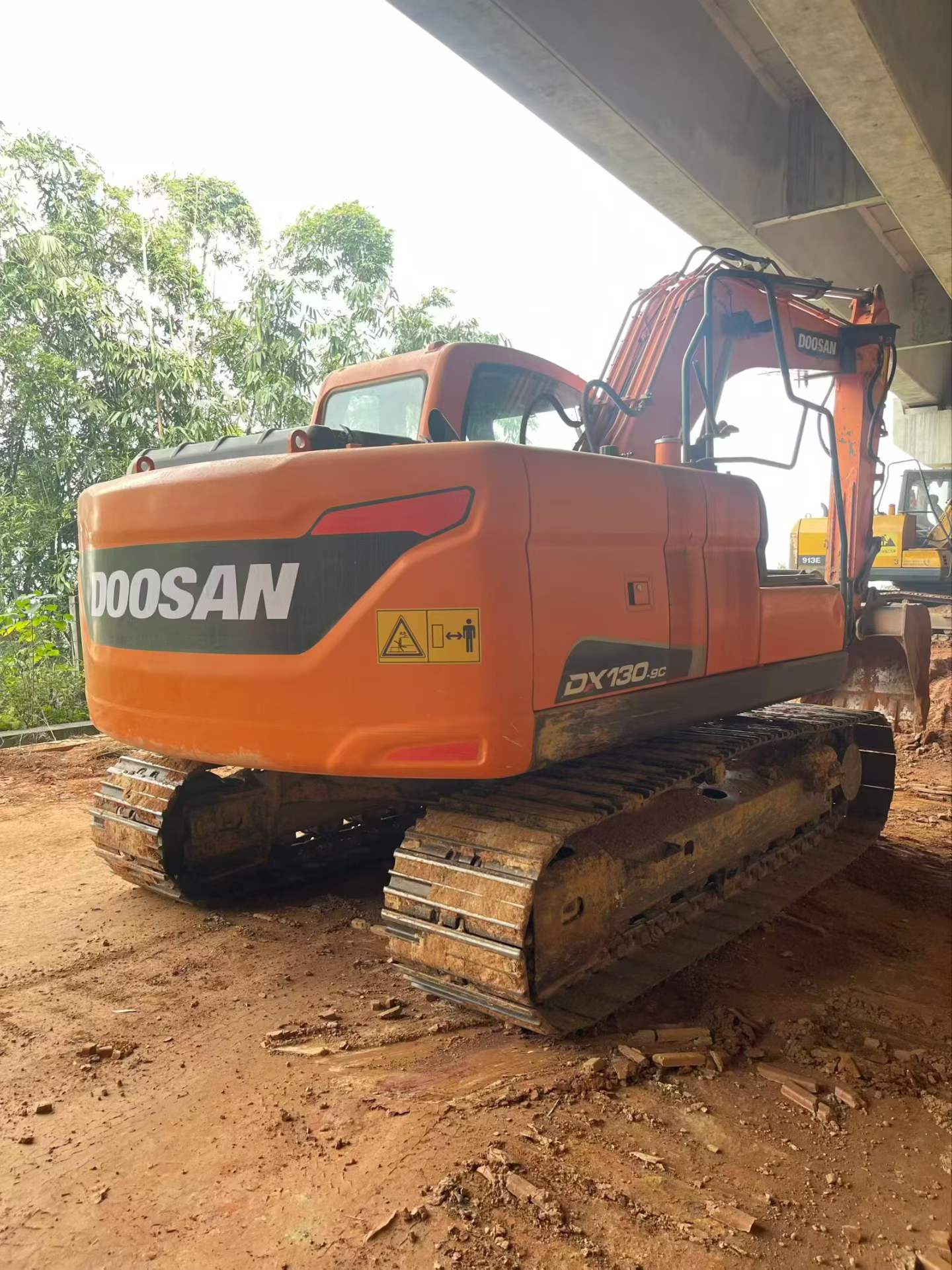Used Doosan S130W-3 Excavator 2022 Model / 2