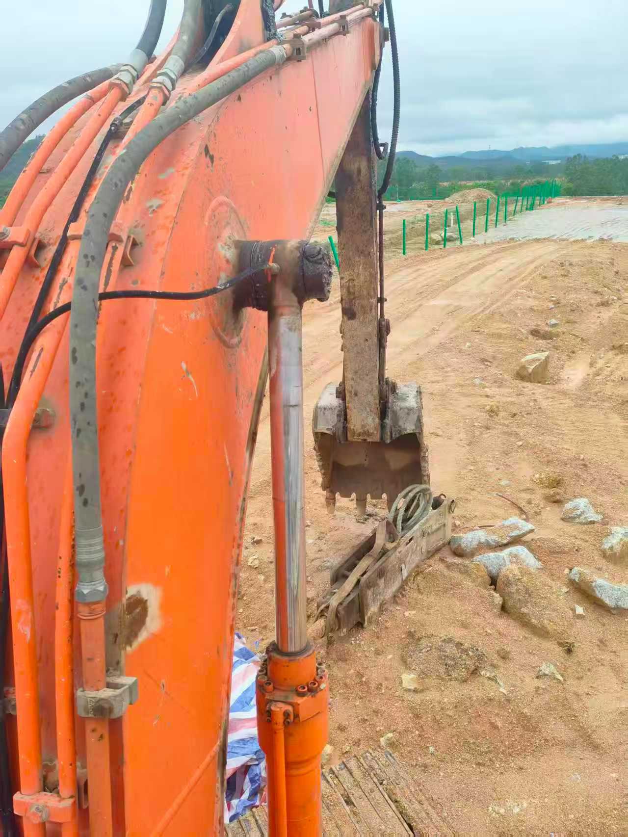 Used Hitachi EX120-6 Excavator 2016 Model / 8