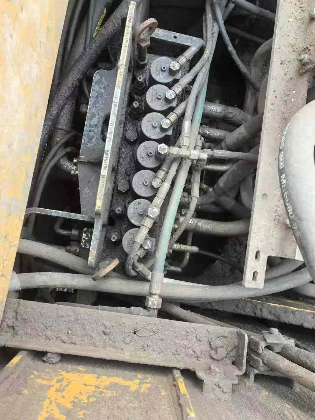 Used Liebherr R944B Excavator 2016 Model / 3