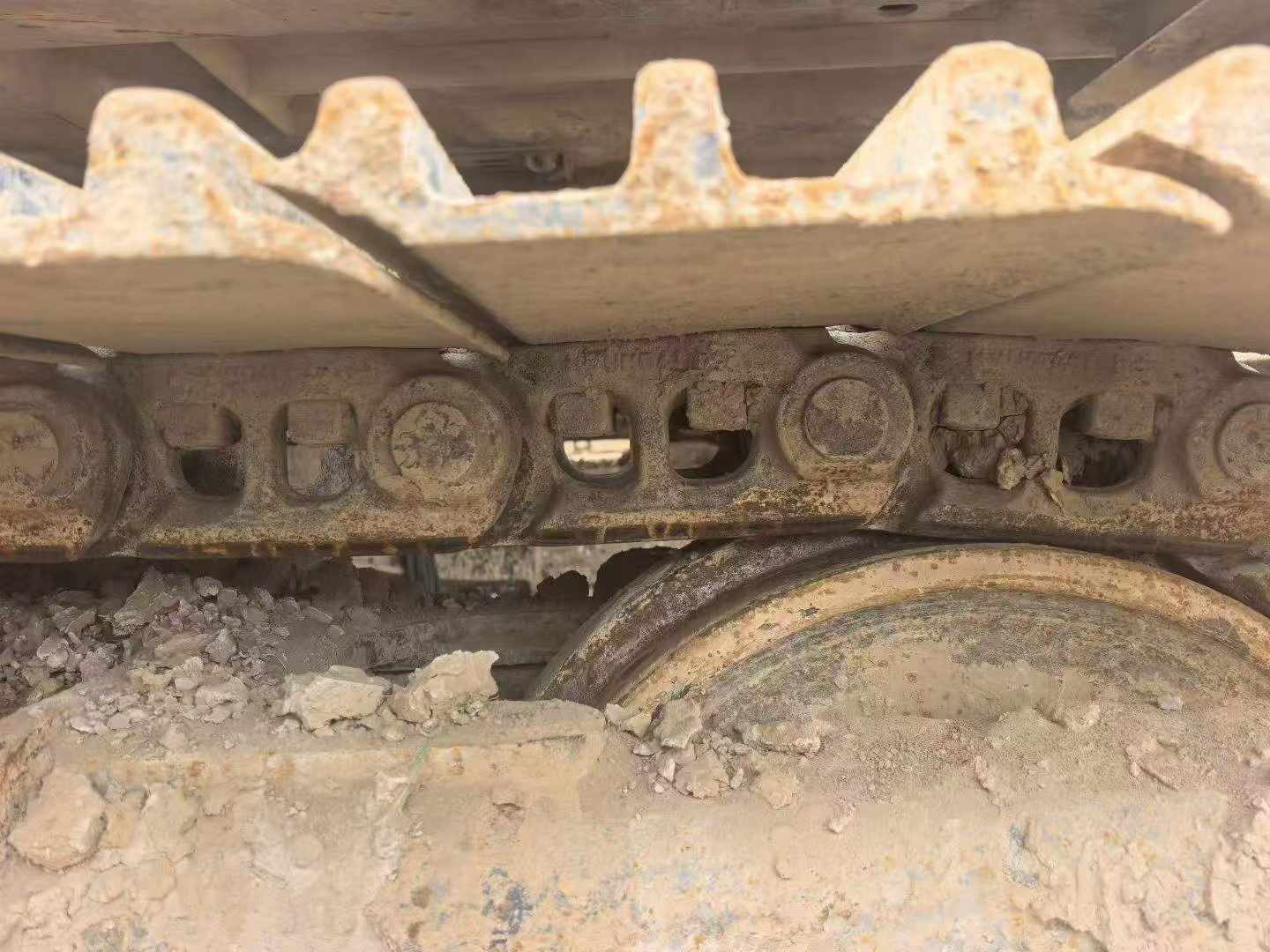 Used Hyundai R305LC-7 Excavator 2016 Model / 7