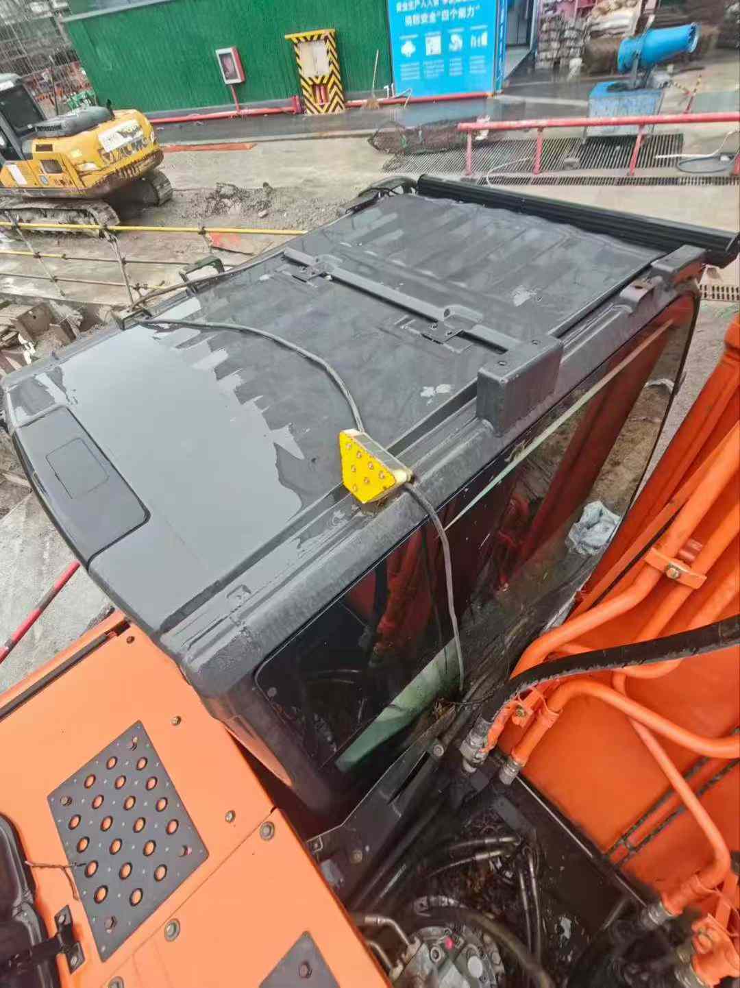 Used Hitachi EX200-5 Excavator 2021 Model / 7