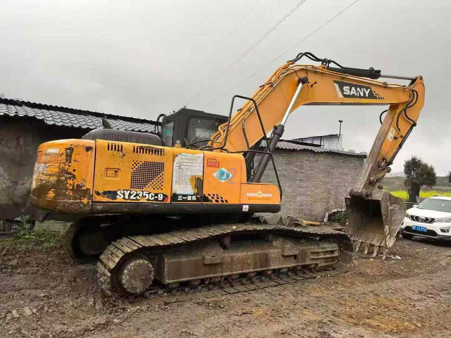 Used Sany SY225C Excavator 2014 Model / 3