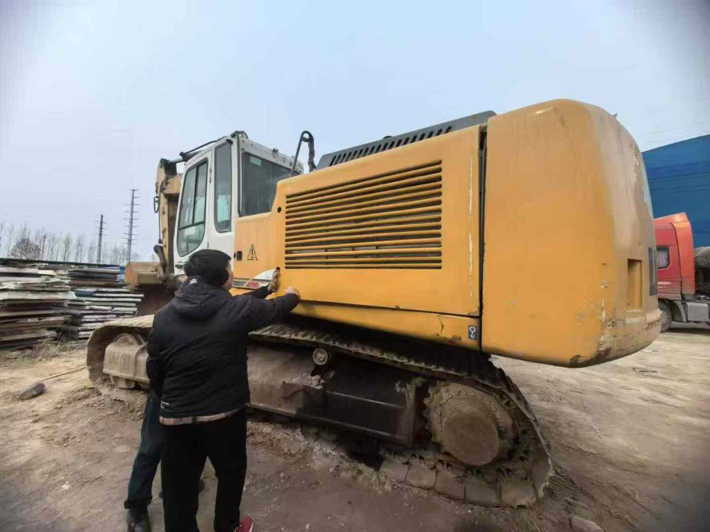 Used Liebherr R944B Excavator 2016 Model / 4