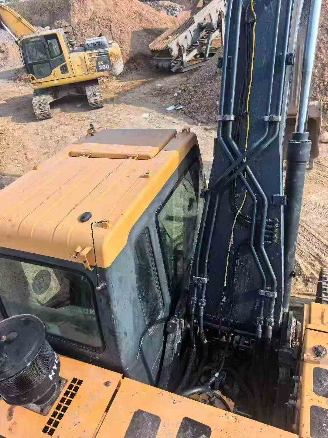 Used Hyundai R215-7 Excavator 2022 Model / 8