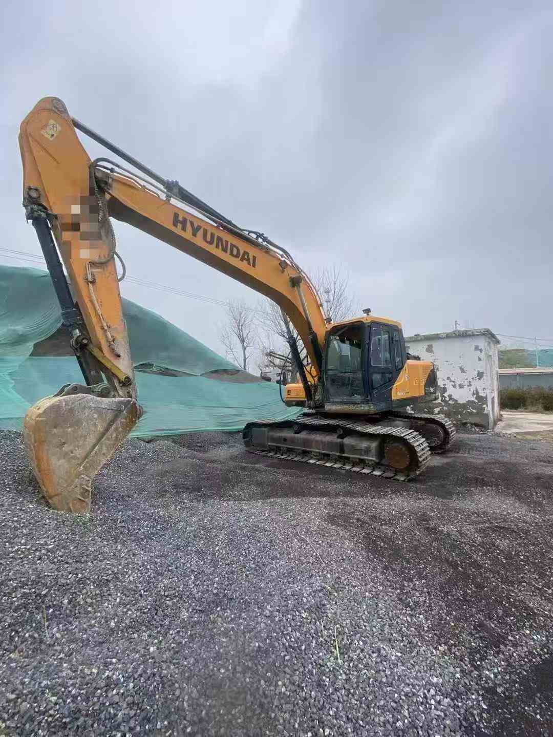 Used Hyundai R215VS Excavator 2017 Model / 3