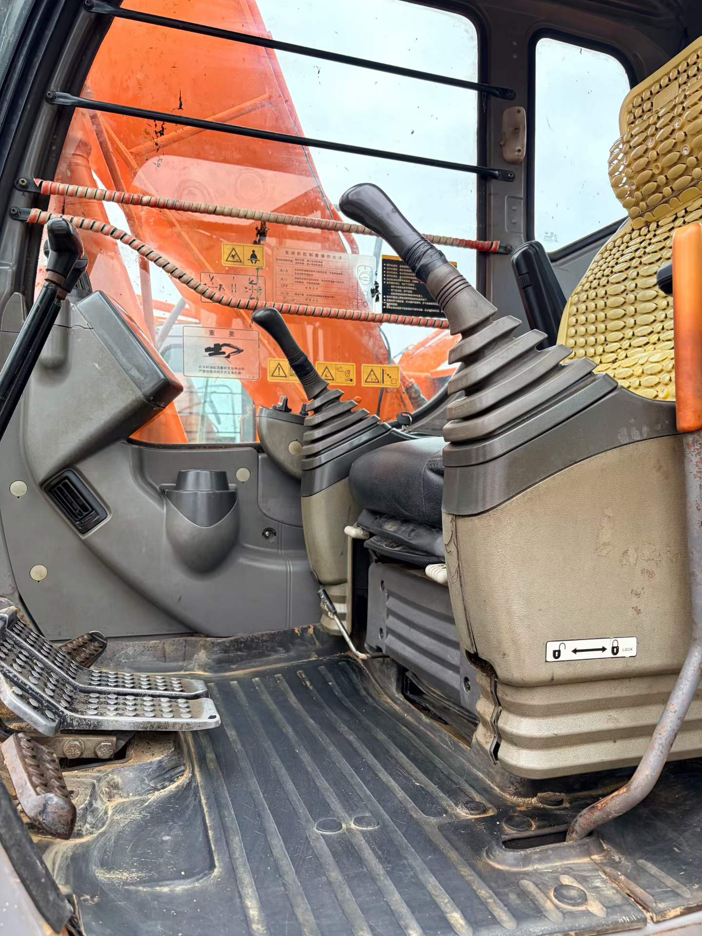 Used Hitachi EX120-6 Excavator 2016 Model / 3