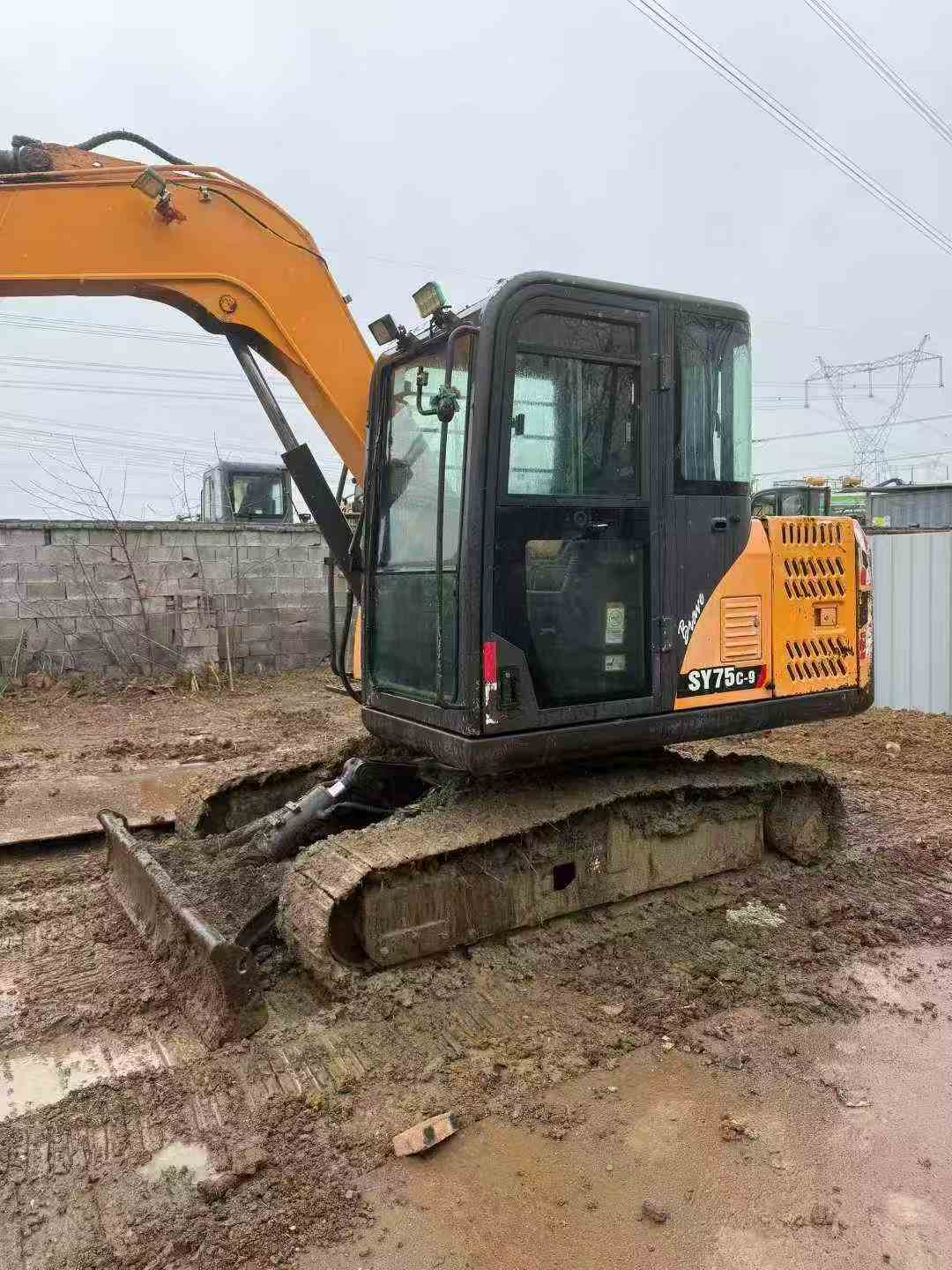 Used Sany SY65C Excavator 2015 Model / 3