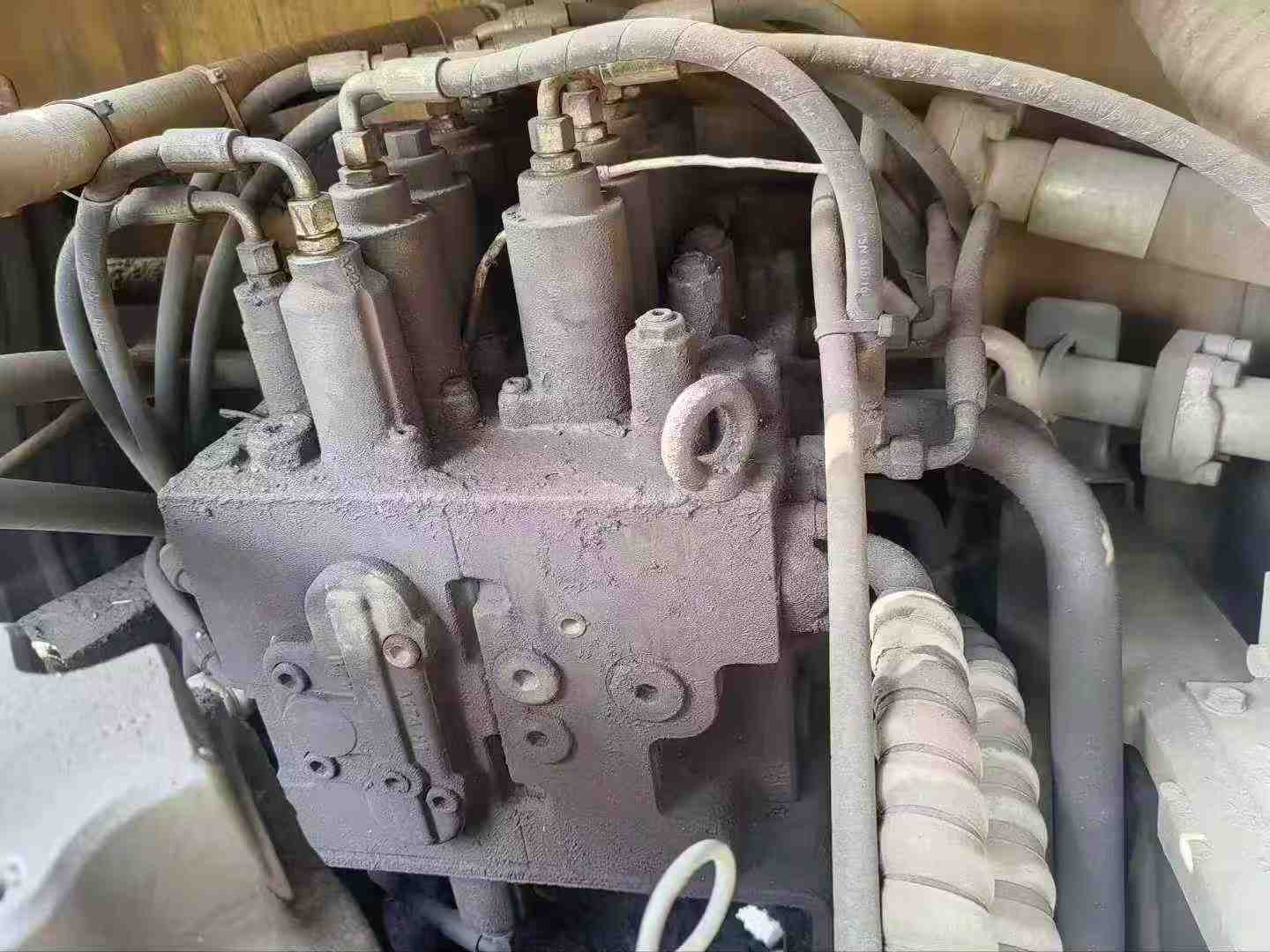 Used XCMG XE205DA Excavator 2021 Model / 4