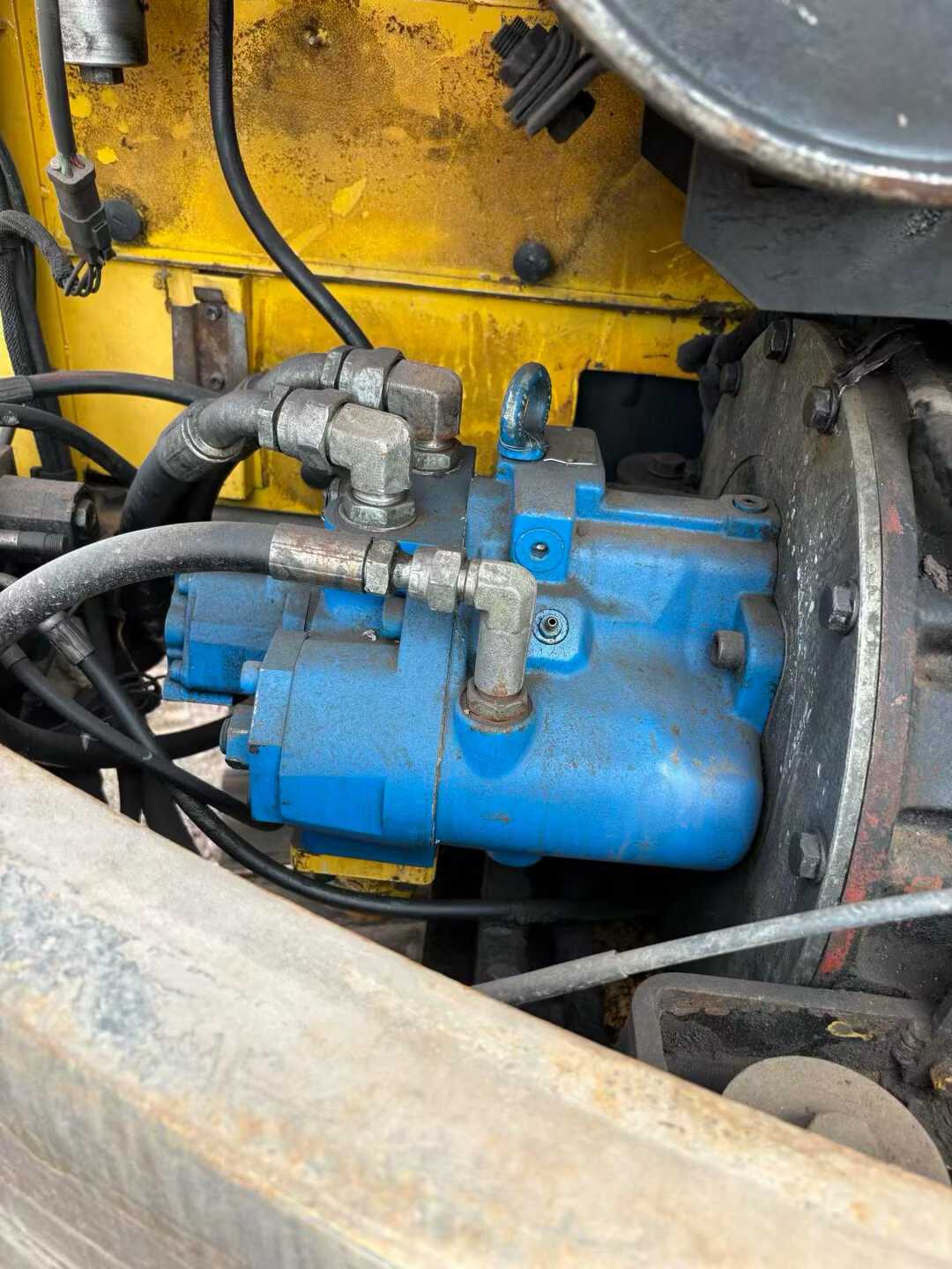 Used Hyundai R80G Excavator 2016 Model / 4