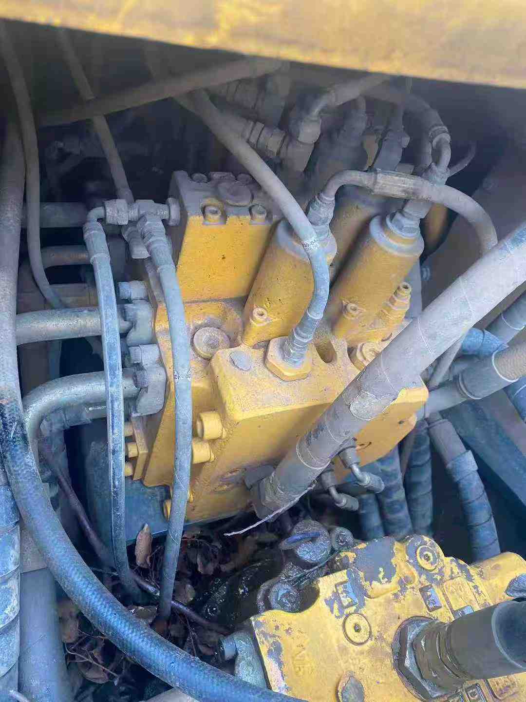 Used Hyundai R215-7 Excavator 2019 Model / 3