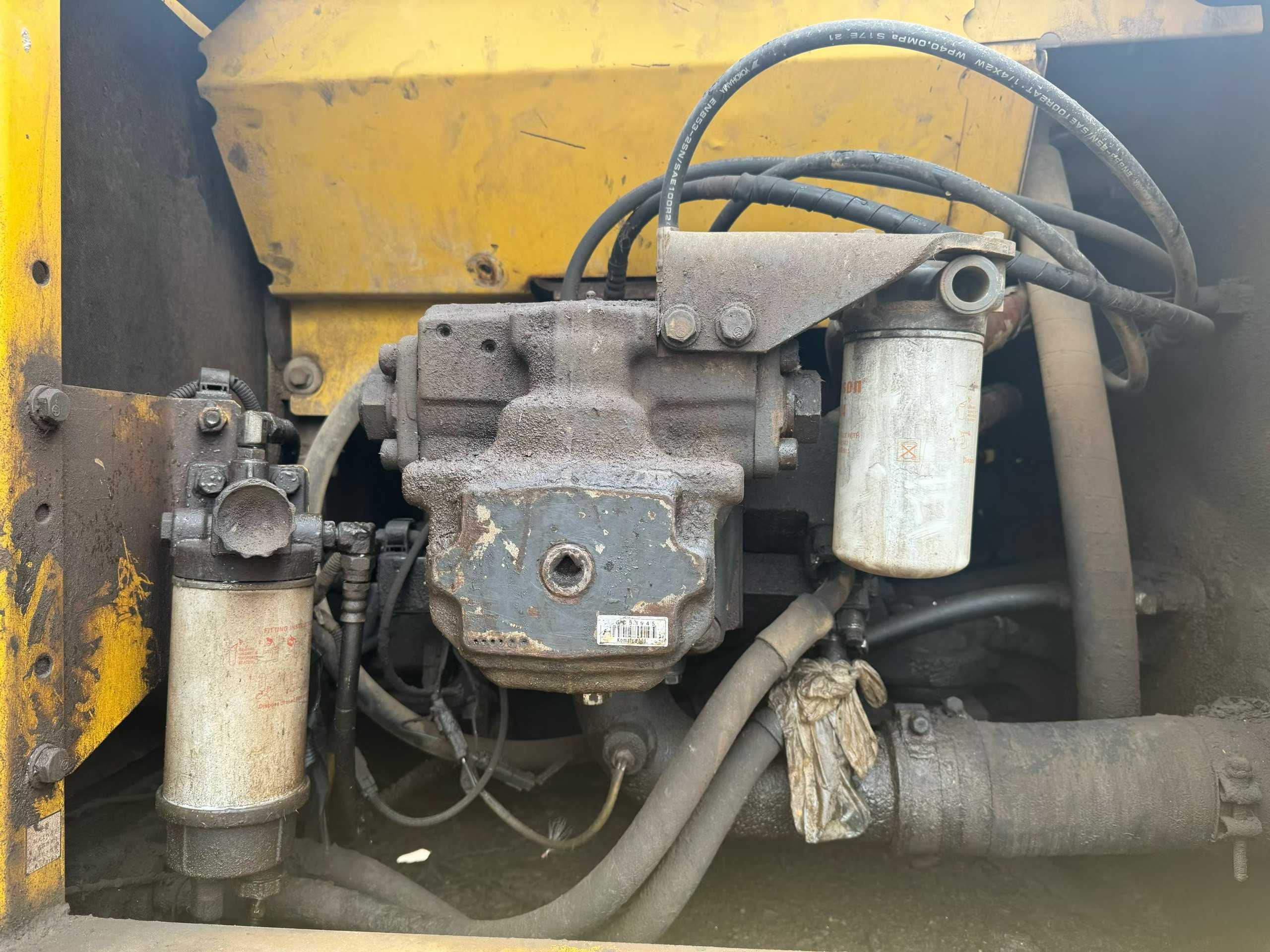 Used Komatsu PC210 Excavator 2012 Model / 3