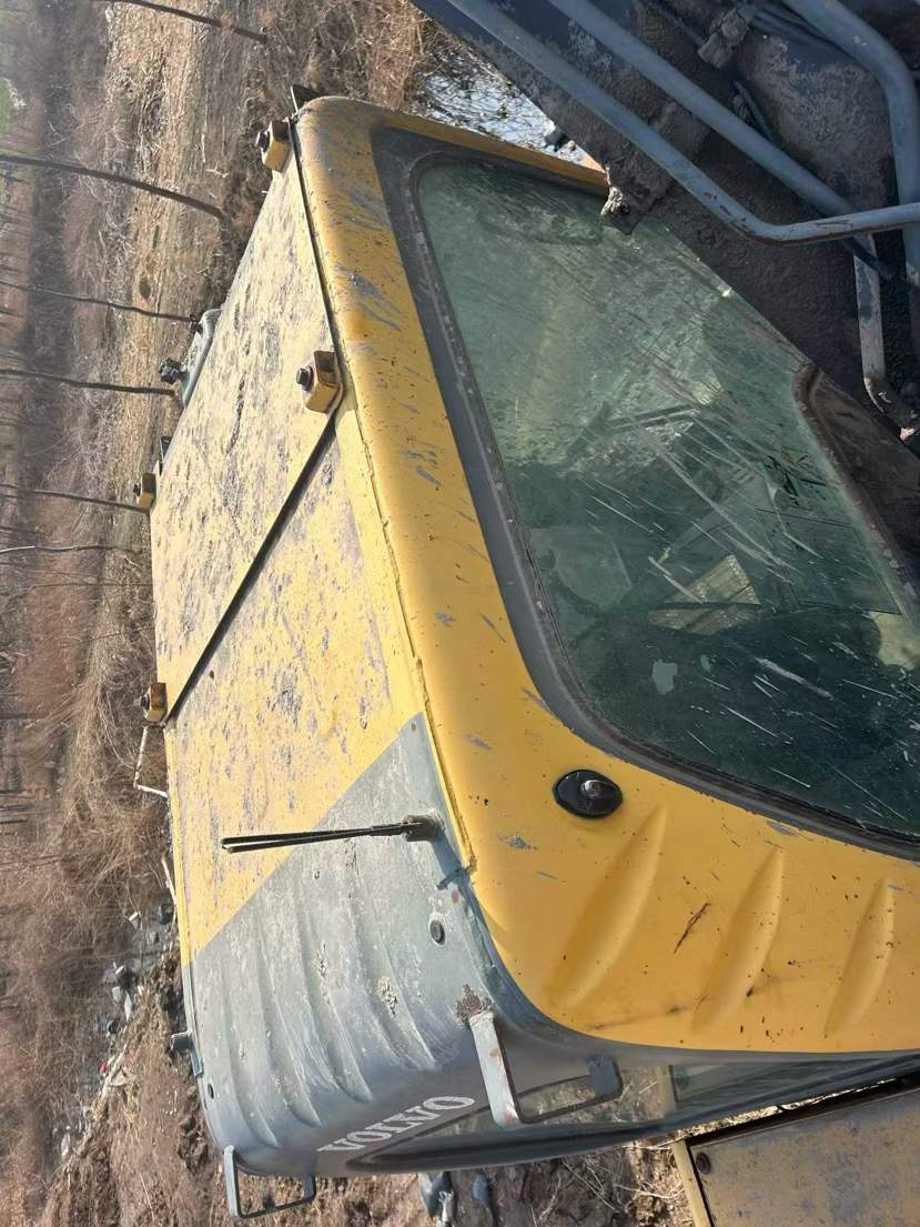 Used Volvo EC210B Excavator 2016 Model / 9