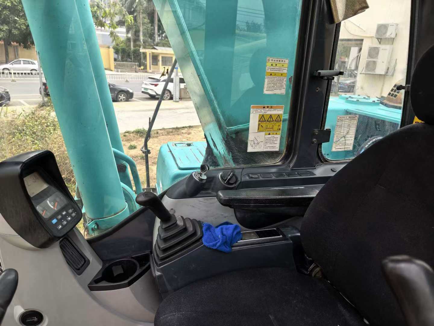 Used Kobelco SK200-8 Excavator 2016 Model / 8