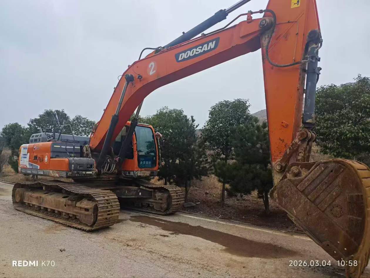 Used Doosan DH300-5 Excavator 2017 Model / 2