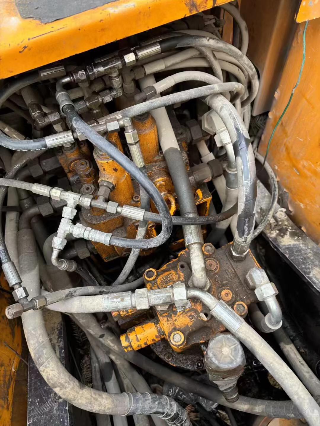 Used Sany SY135-8S Excavator 2012 Model / 5