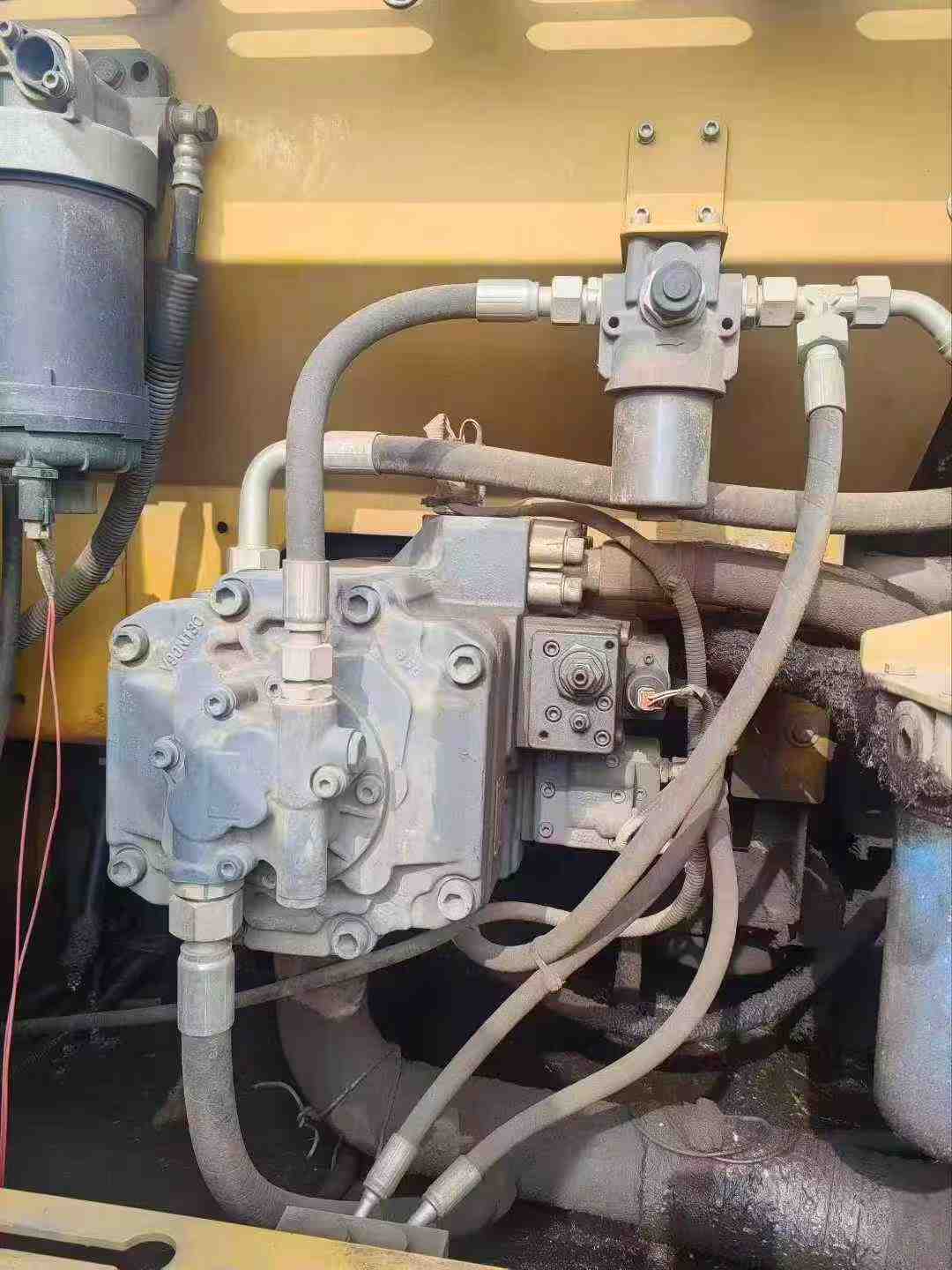 Used XCMG XE205DA Excavator 2021 Model / 3