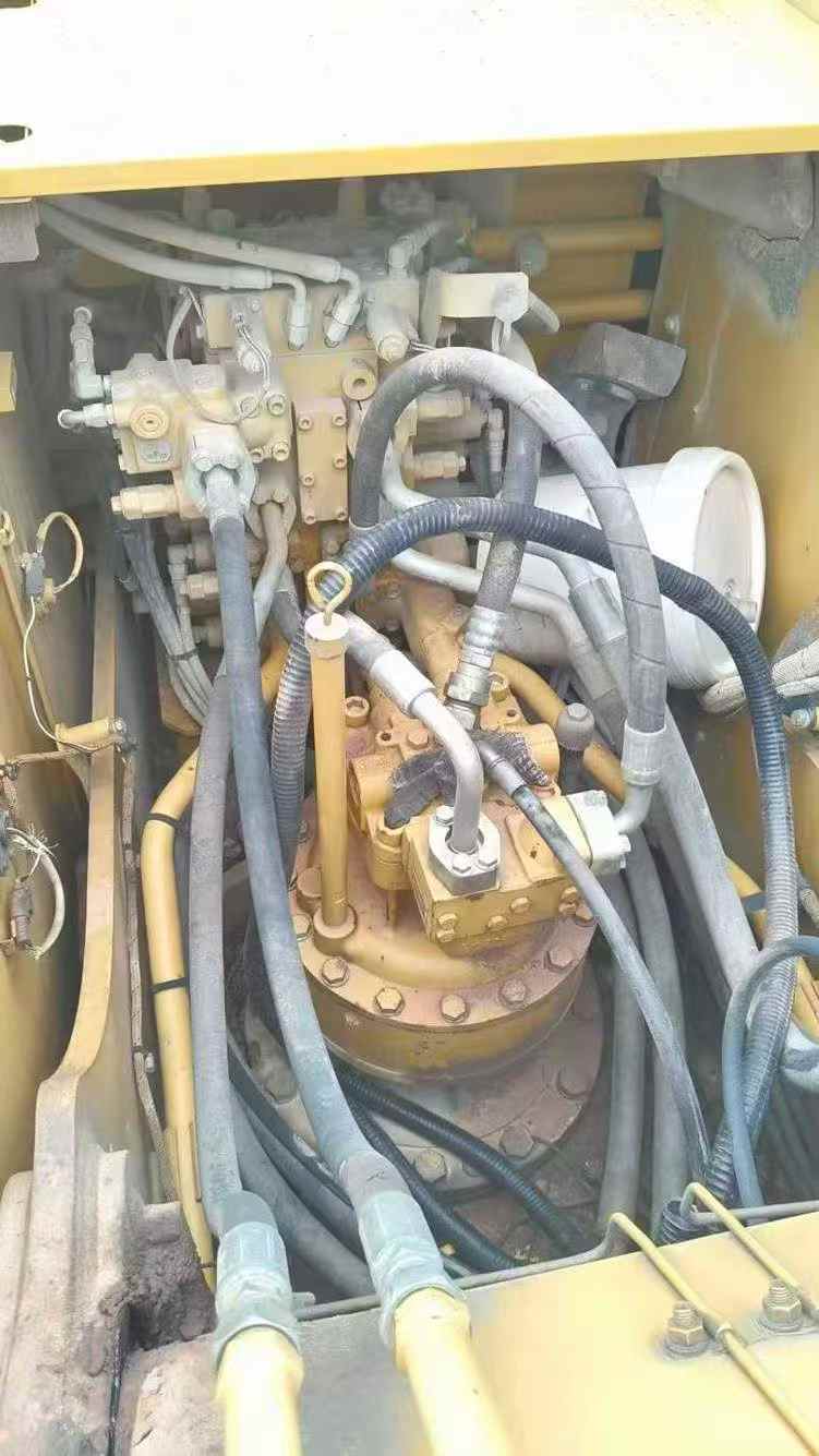 Used Caterpillar 320EL Excavator 2016 Model / 4