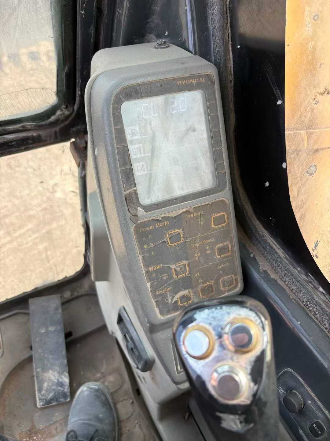 Used Hyundai R80G Excavator 2016 Model / 5