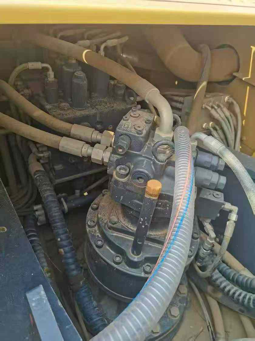 Used XCMG XE200 Excavator 2022 Model / 3