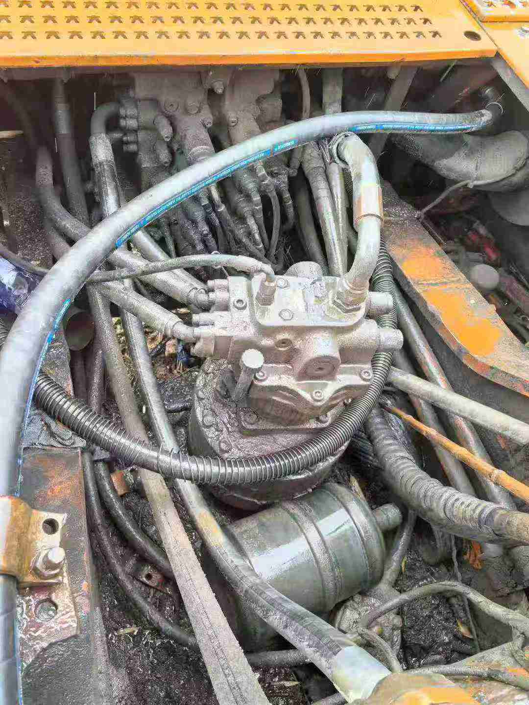 Used Doosan DH420LC-7 Excavator 2014 Model / 8