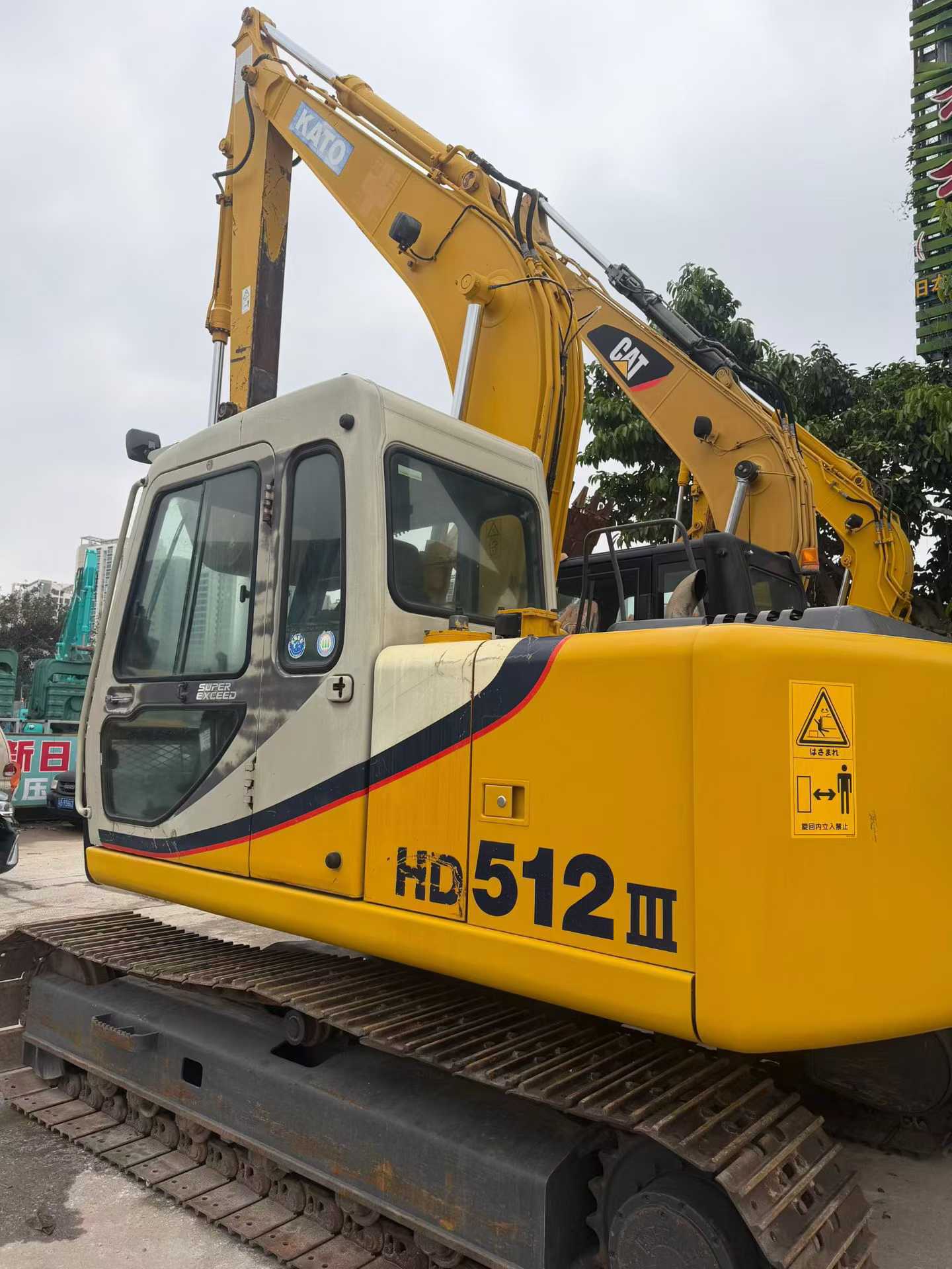 Used Kato HD512-6 Excavator 2016 Model / 2