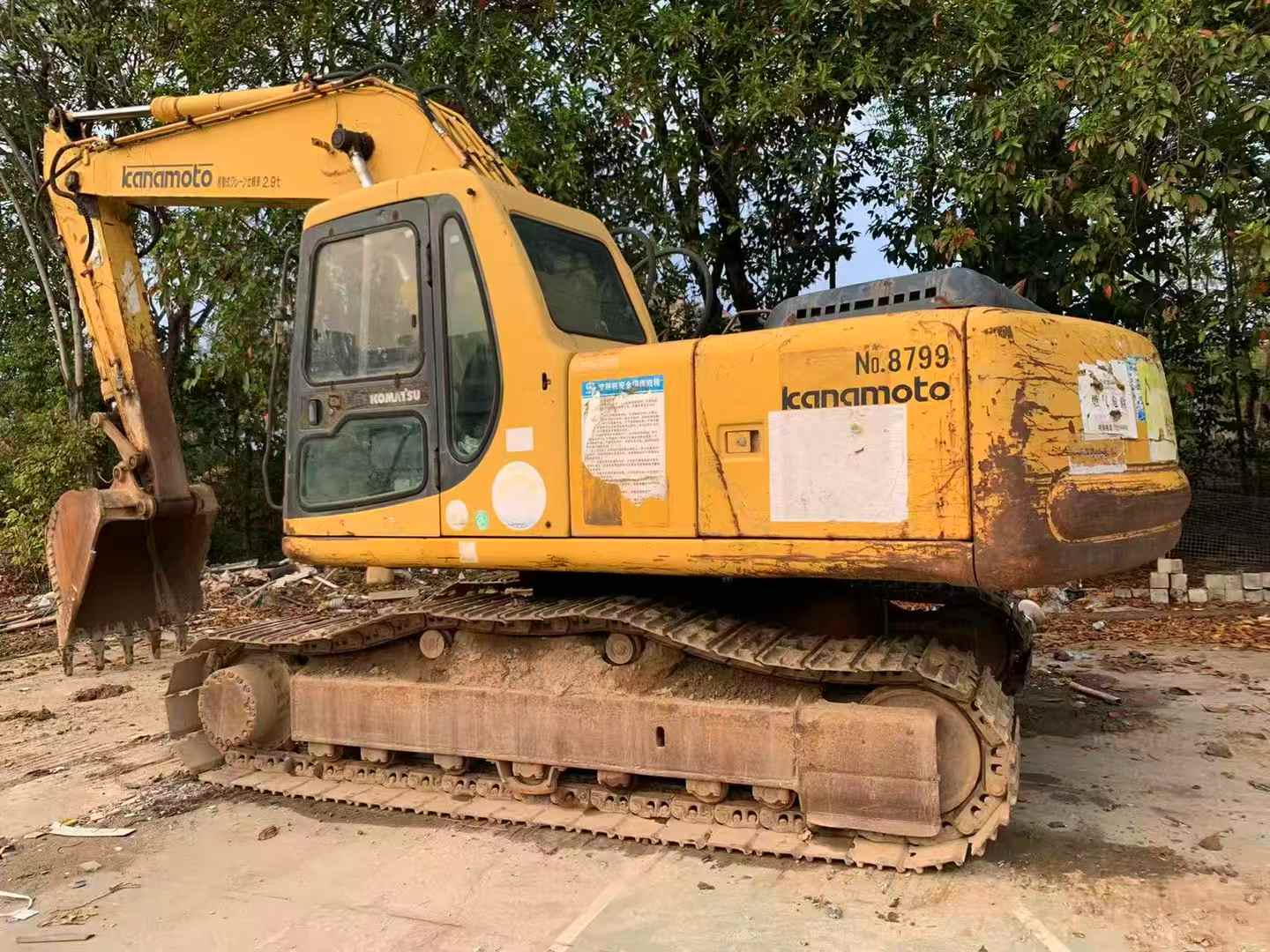 Buy Komatsu PC200-1 Used Excavator