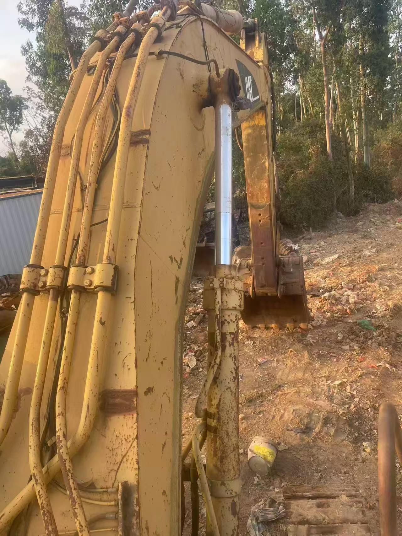 Used Caterpillar 330C Excavator 2016 Model / 9