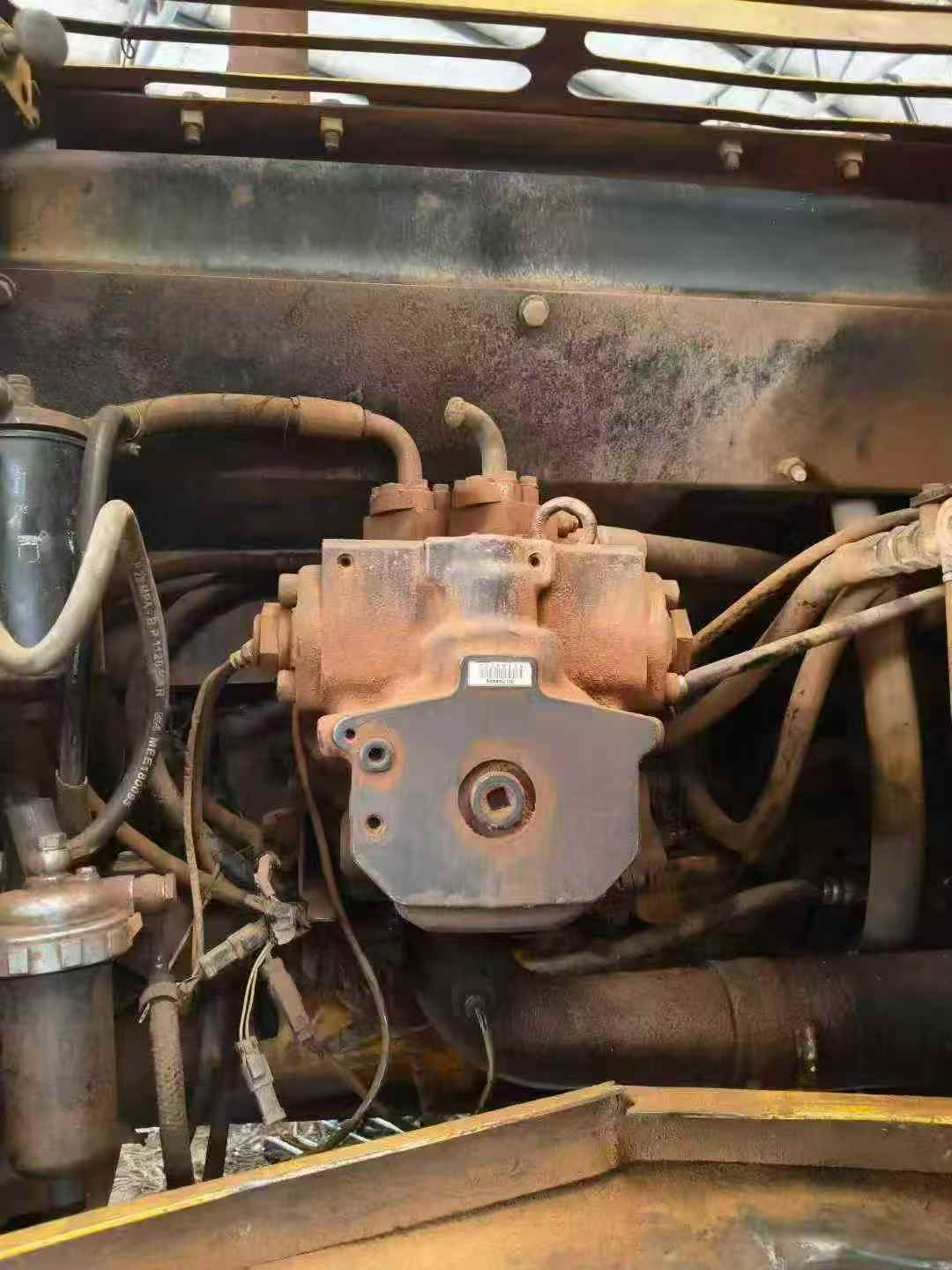 Used Komatsu PC200 Excavator 2016 Model / 6