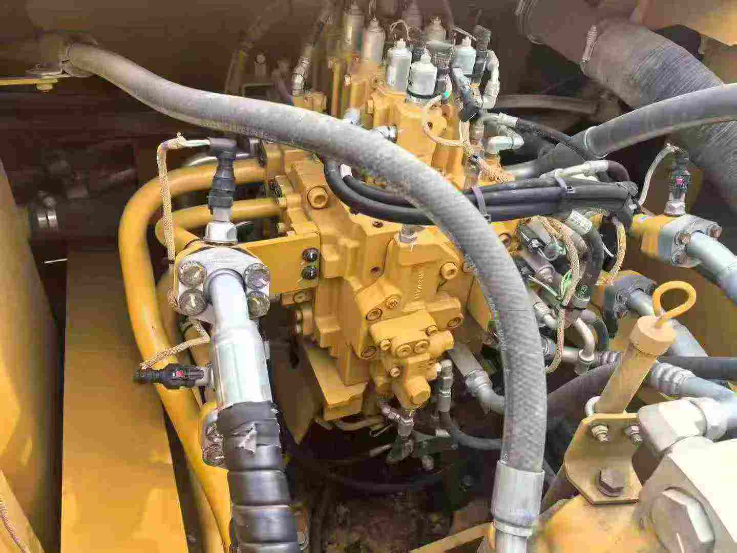 Used Caterpillar 350L Excavator 2023 Model / 2