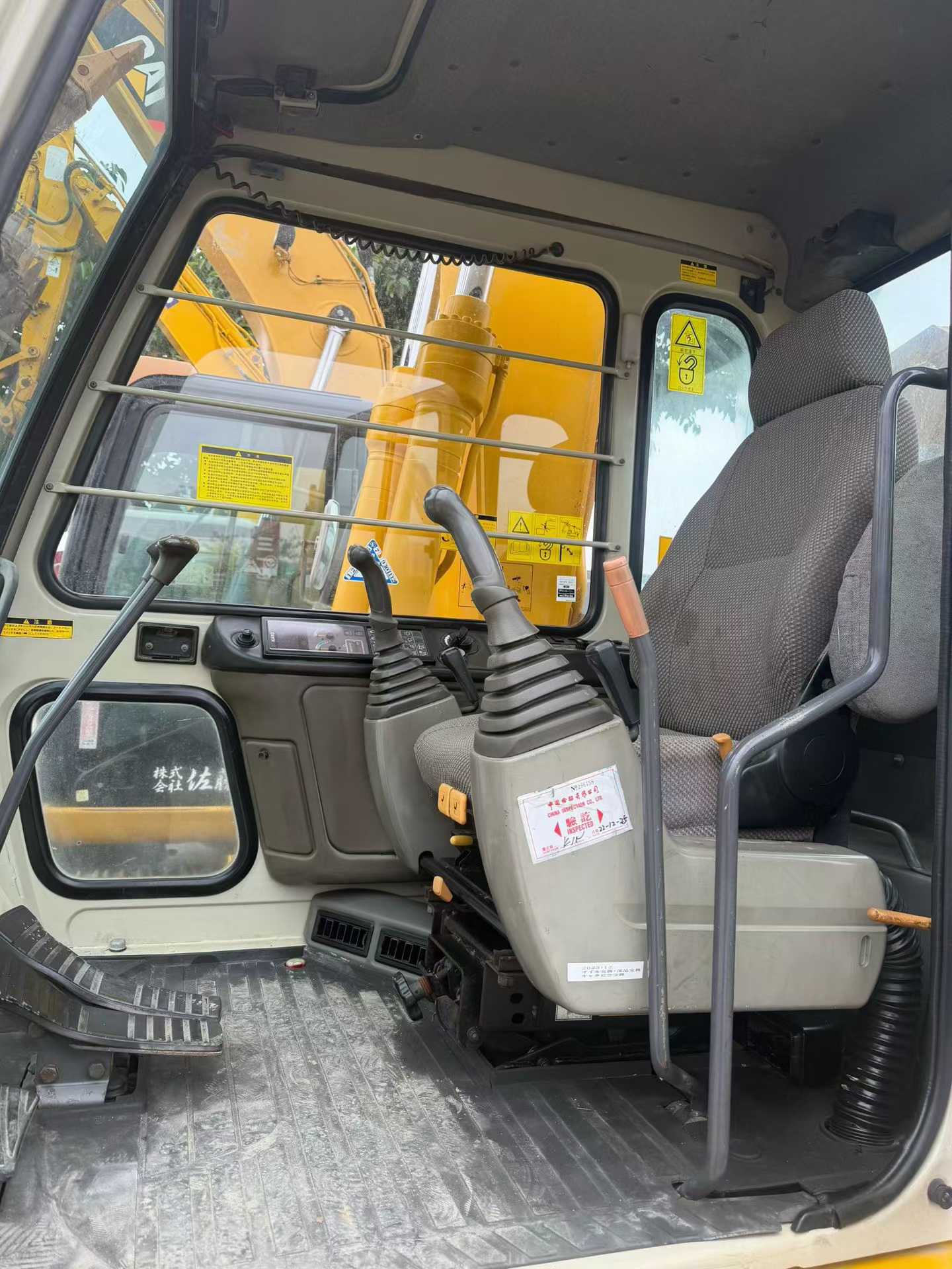 Used Kato HD512-6 Excavator 2016 Model / 3