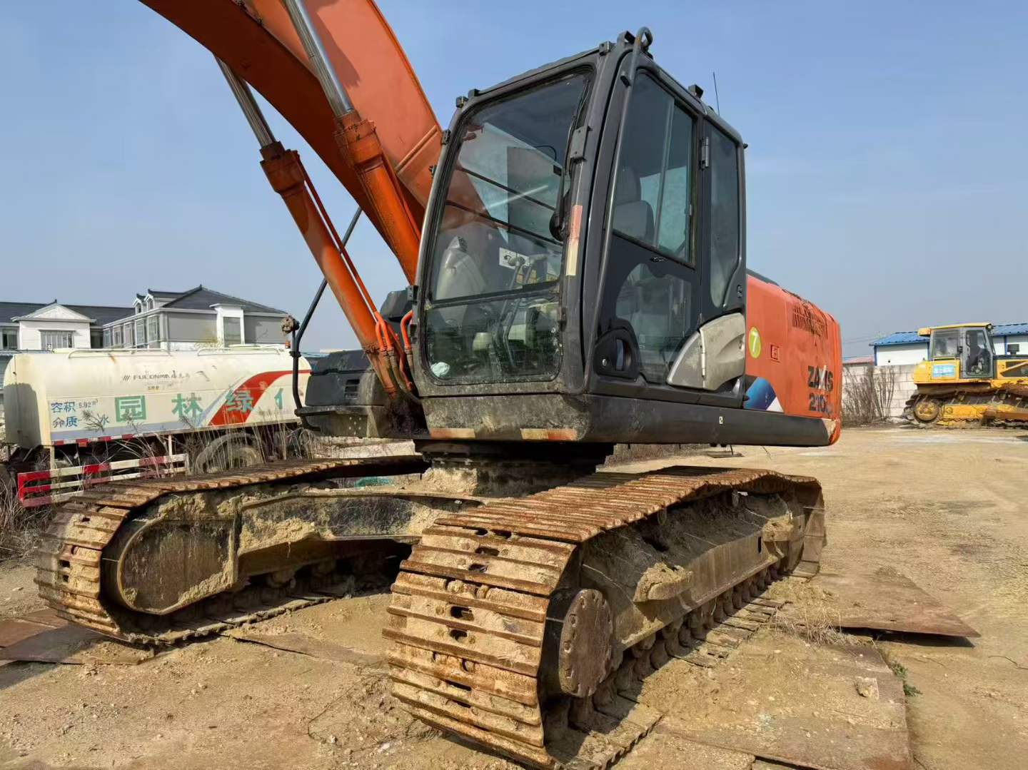 Used Hitachi ZH200-5A Excavator 2017 Model / 2