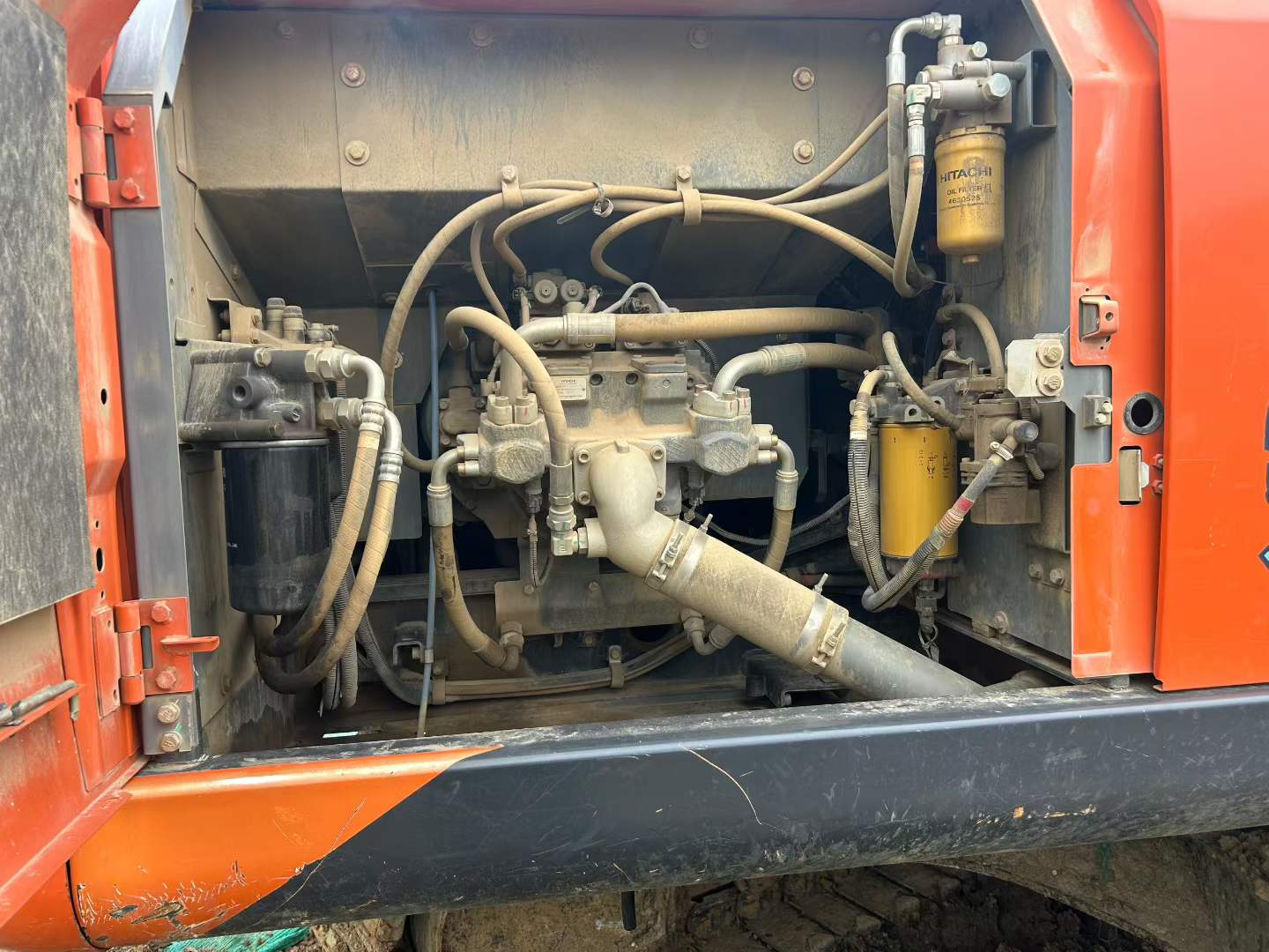 Used Hitachi ZH200-5A Excavator 2021 Model / 4