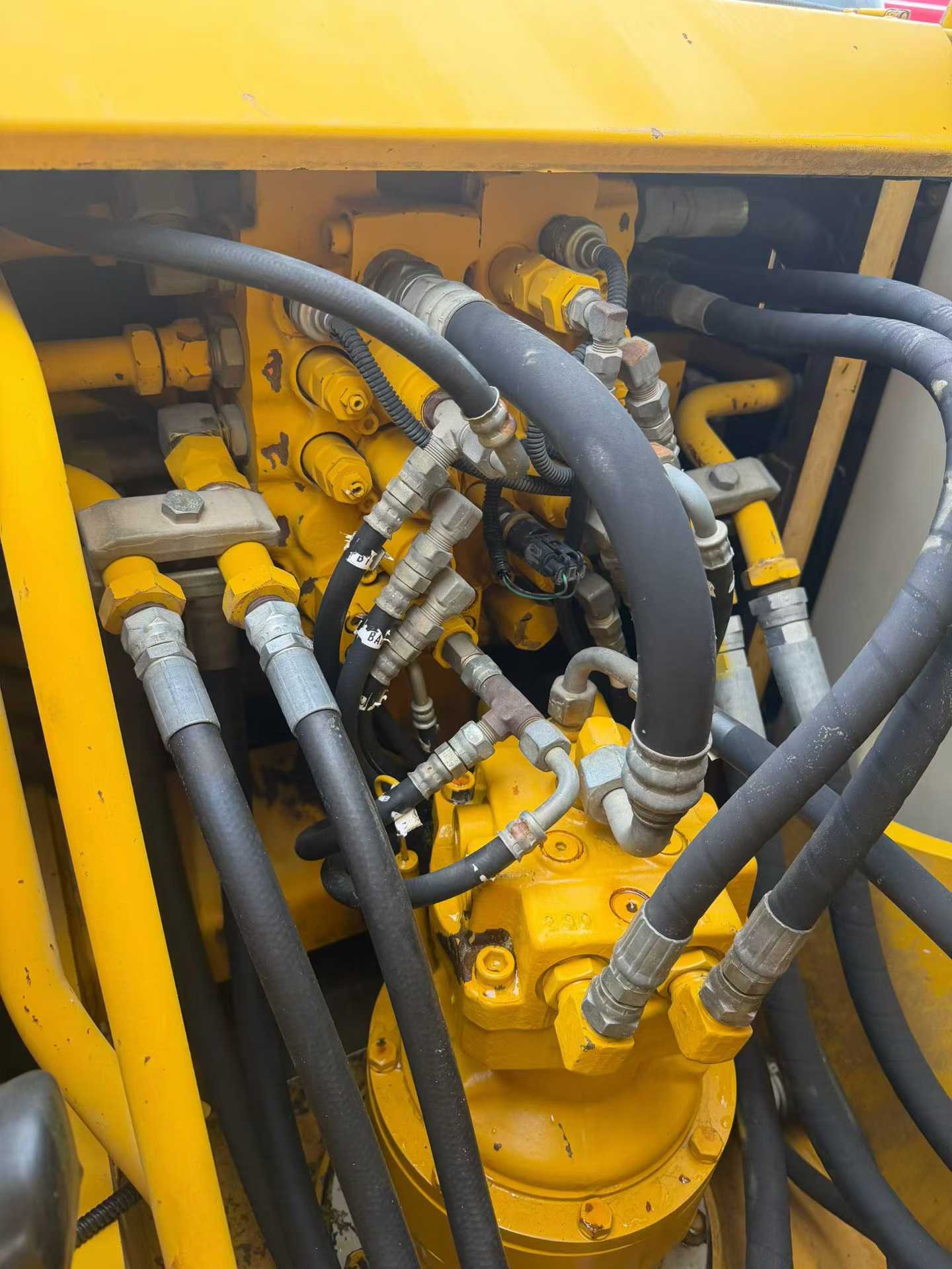 Used Kato HD512-6 Excavator 2016 Model / 5