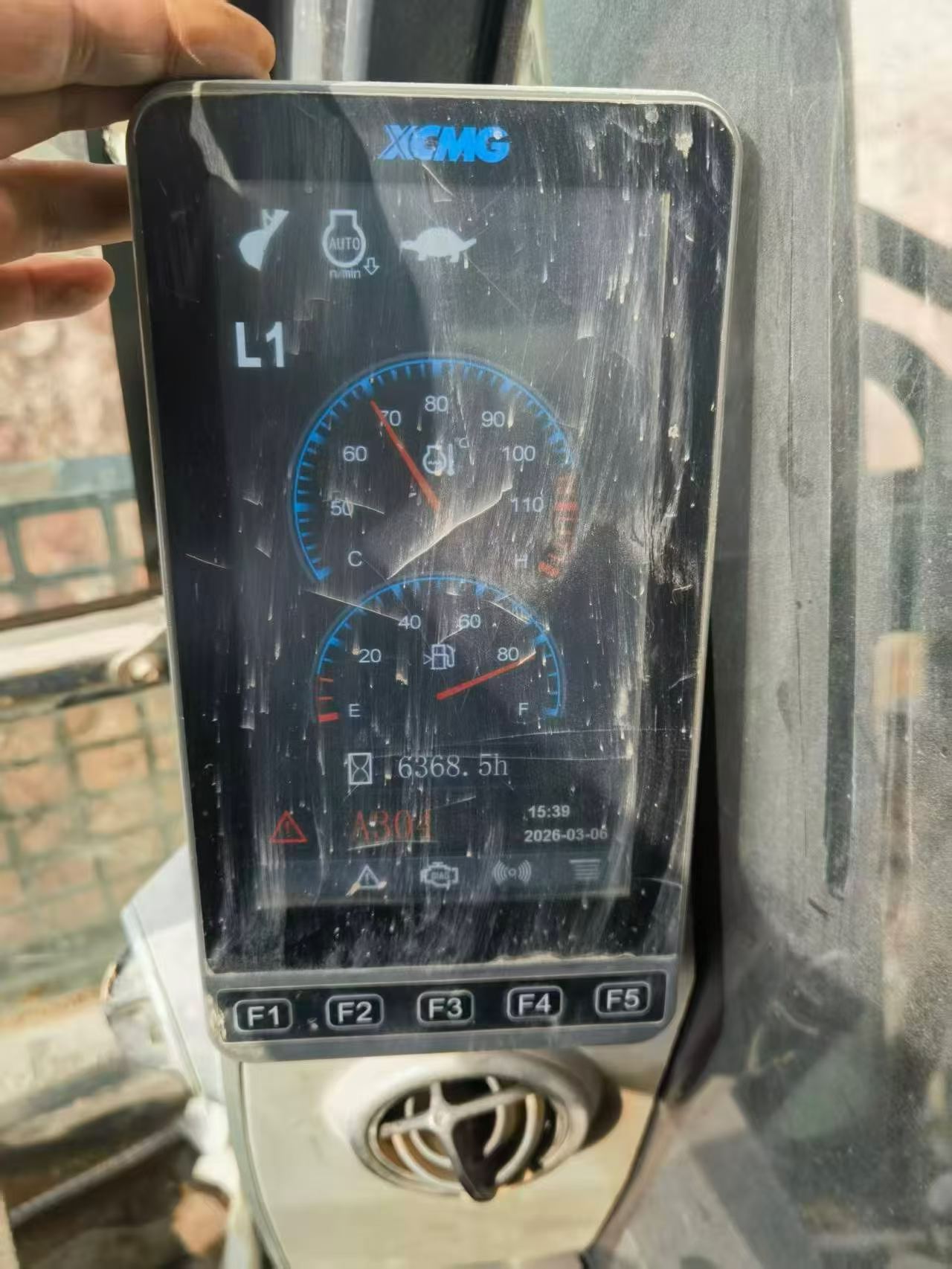 Used XCMG XE400T Excavator 2020 Model / 7