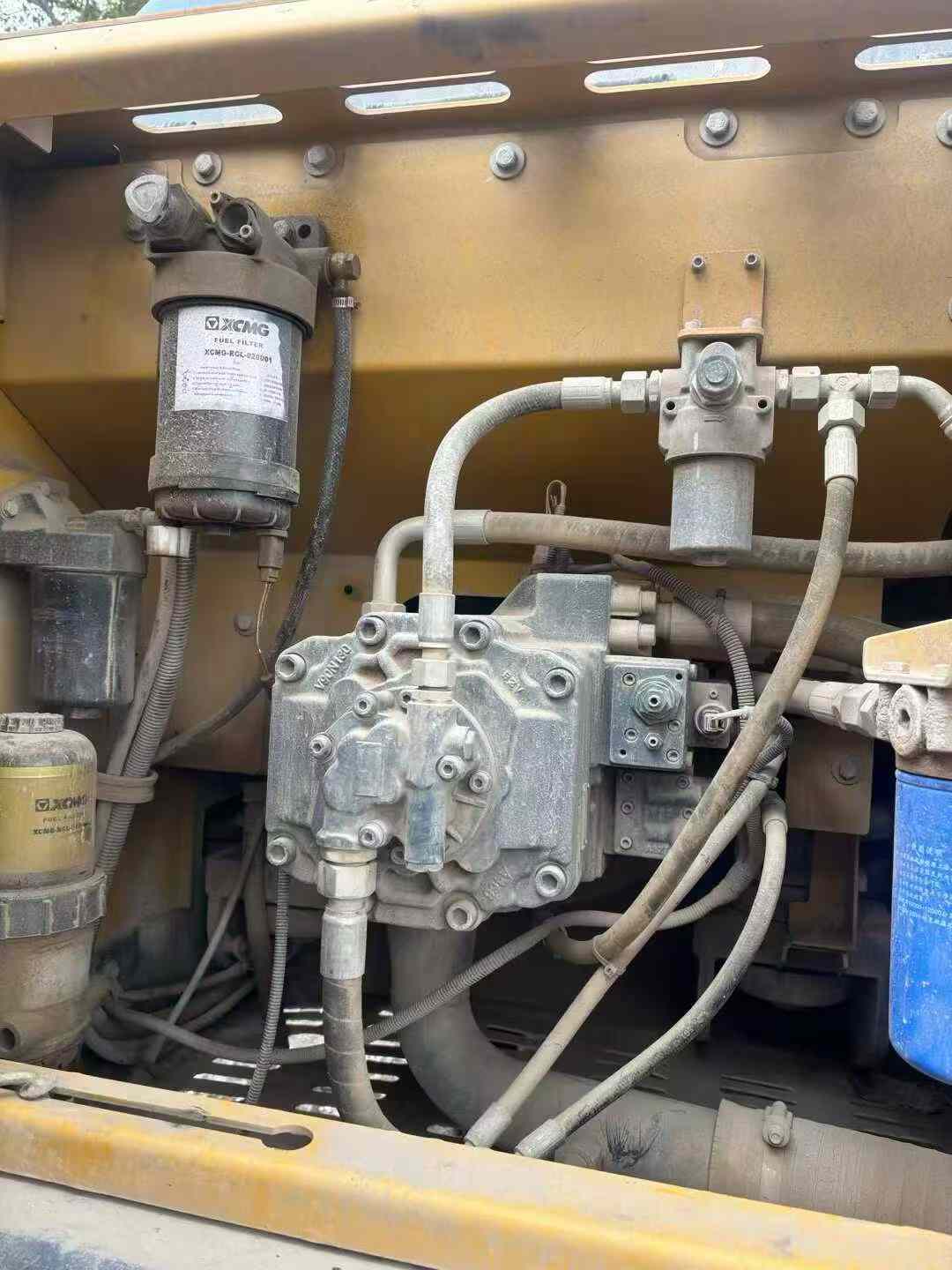 Used XCMG XE205DA Excavator 2021 Model / 4